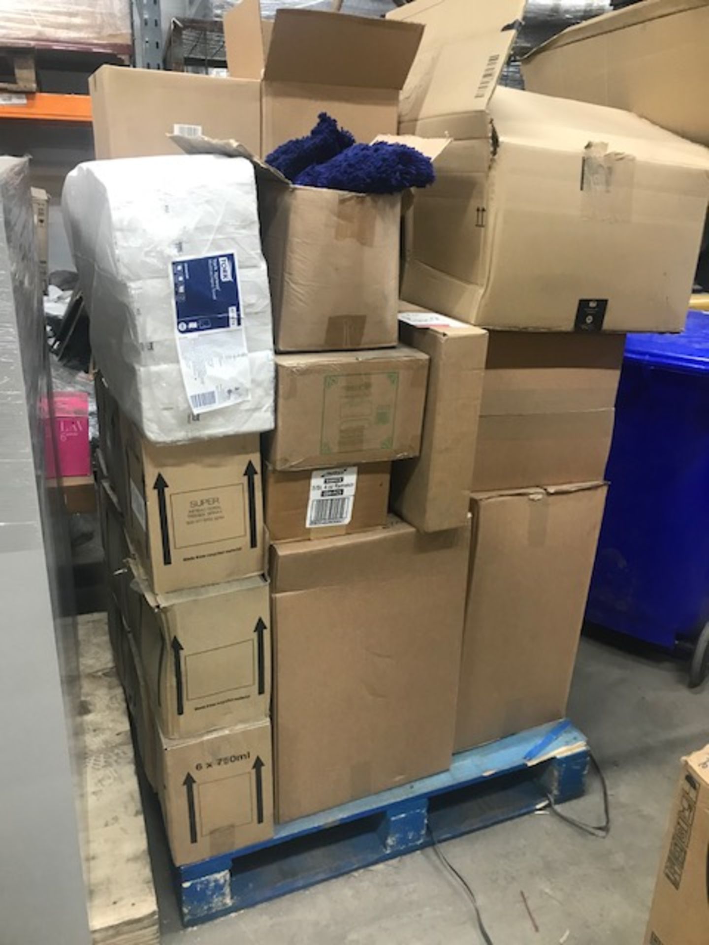 Pallet of Bar / Catering/ Restaurant supplies (Non- Food), as listing