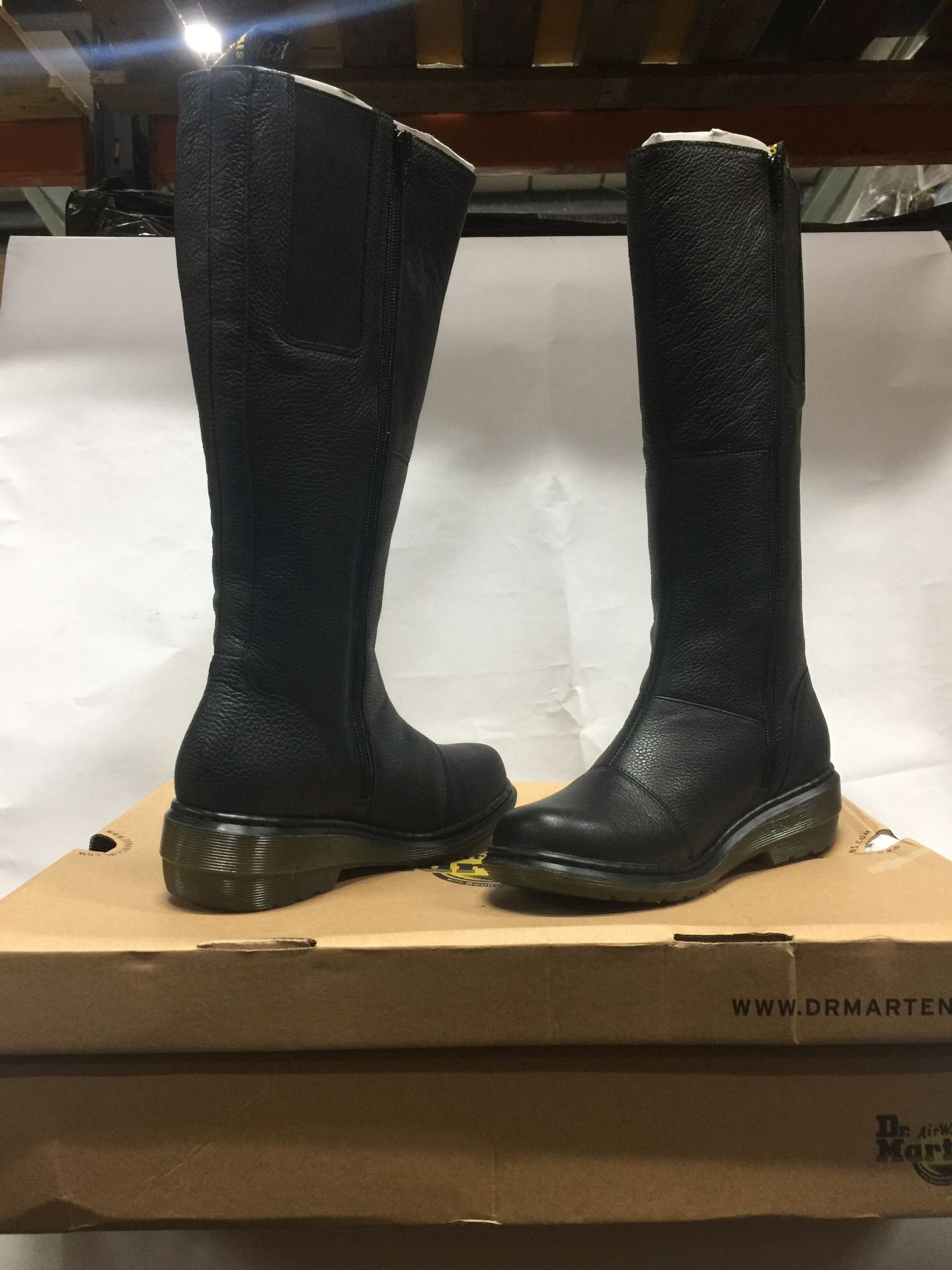 4 x Dr. Martin Boots/Sandles Mixed Sizes, Styles and Colours Size Ranging UK 4 - UK 8- Customer Retu - Image 3 of 4