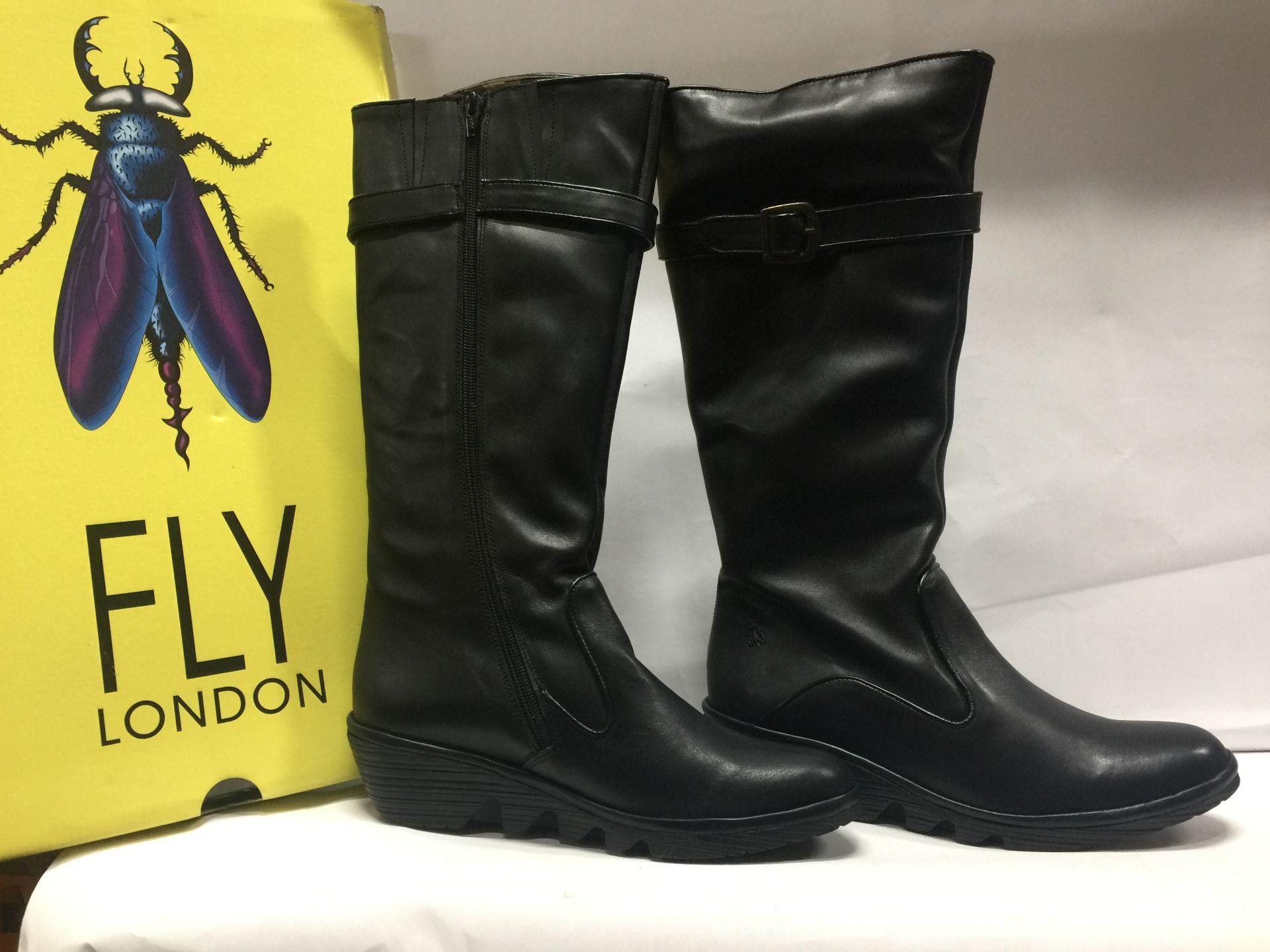 5 x Fly London Women's Boots Mixed Sizes, Styles and Colours Size Ranging EU 39 - EU 42 - Customer R - Image 3 of 4