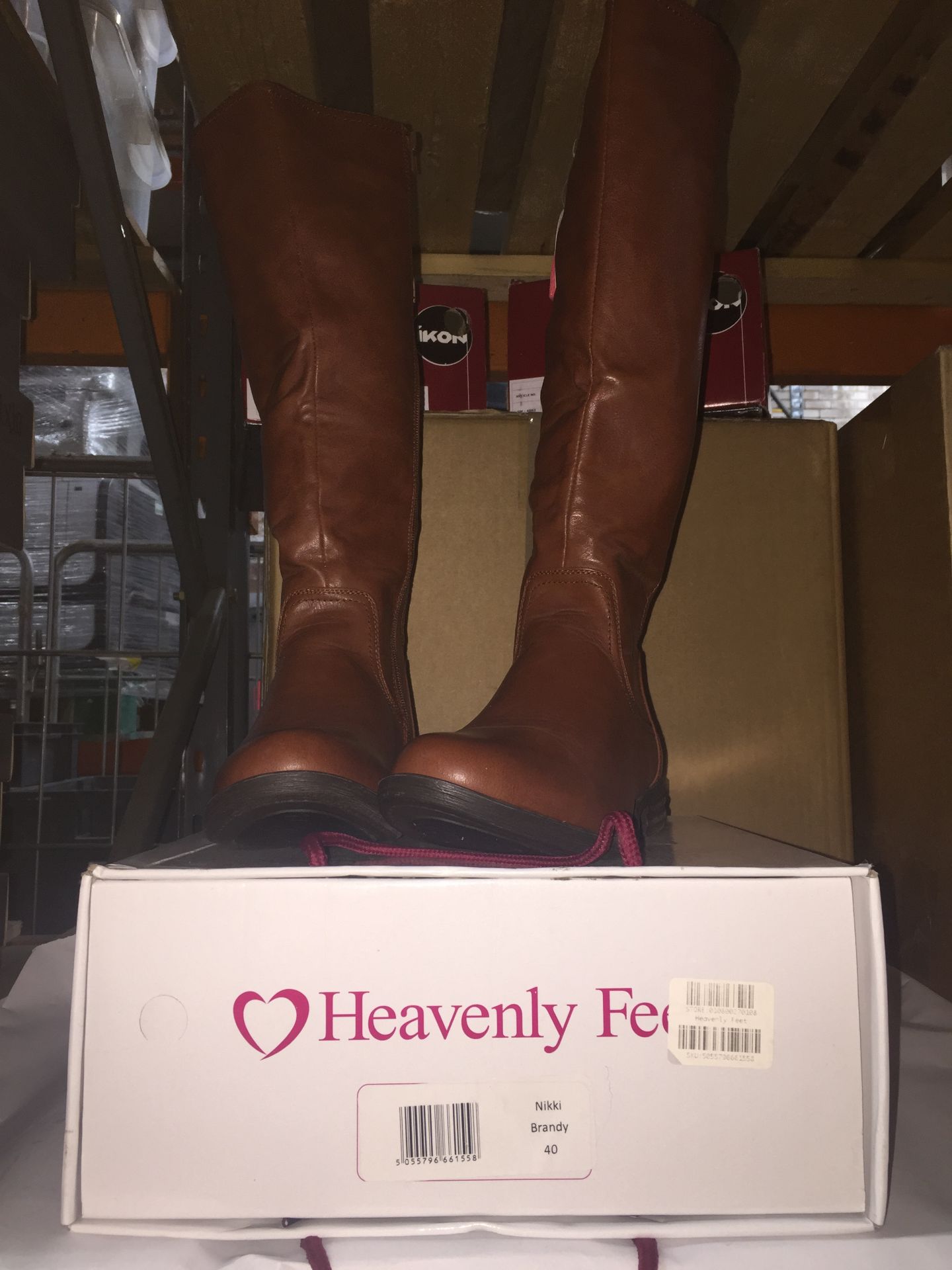 12 x Heavenly Feet Womens Boots/Trainers/Sandles Mixed Sizes, Styles and Colours Size Ranging from E - Image 4 of 5