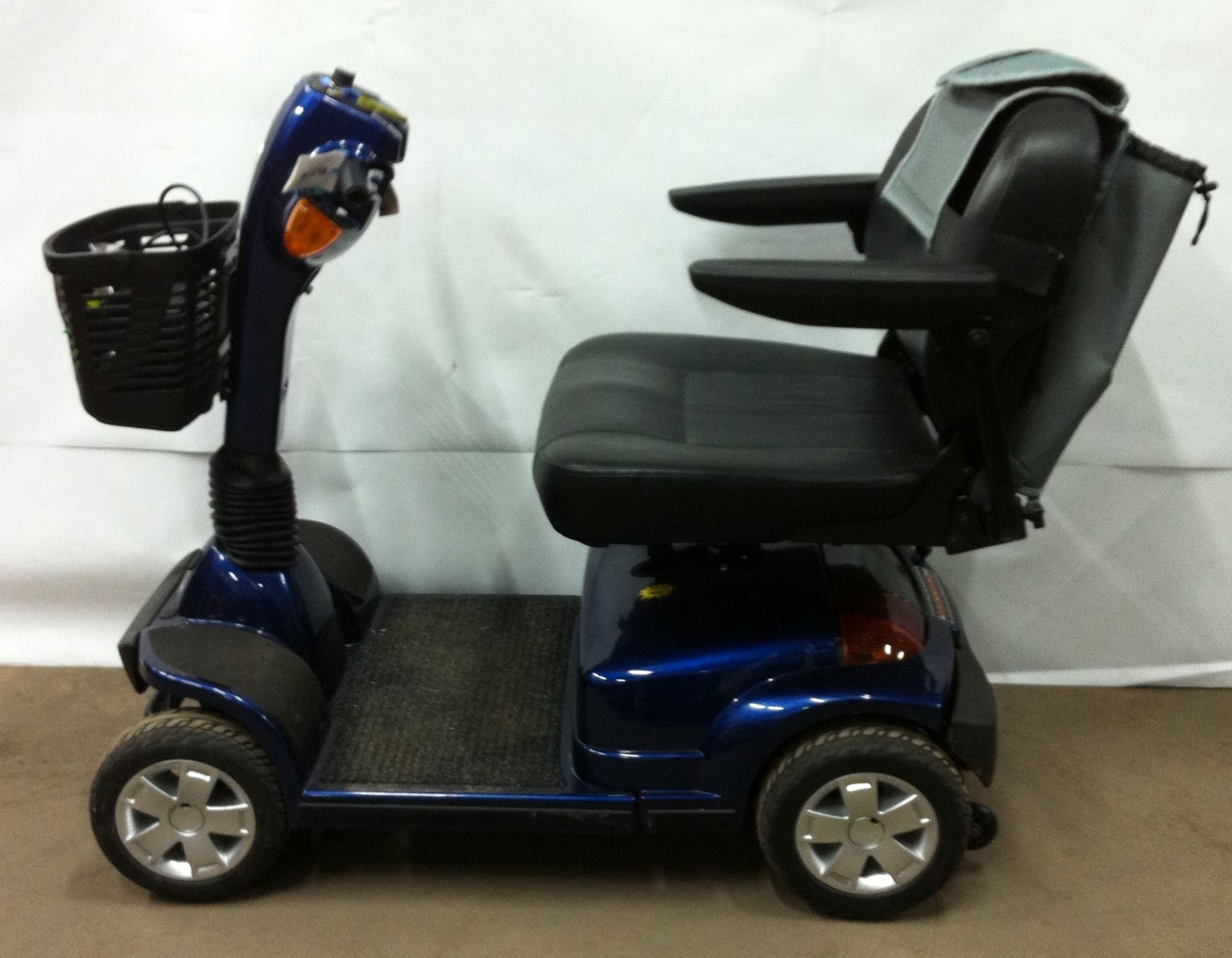 Maxima mobility scooter - Image 3 of 4