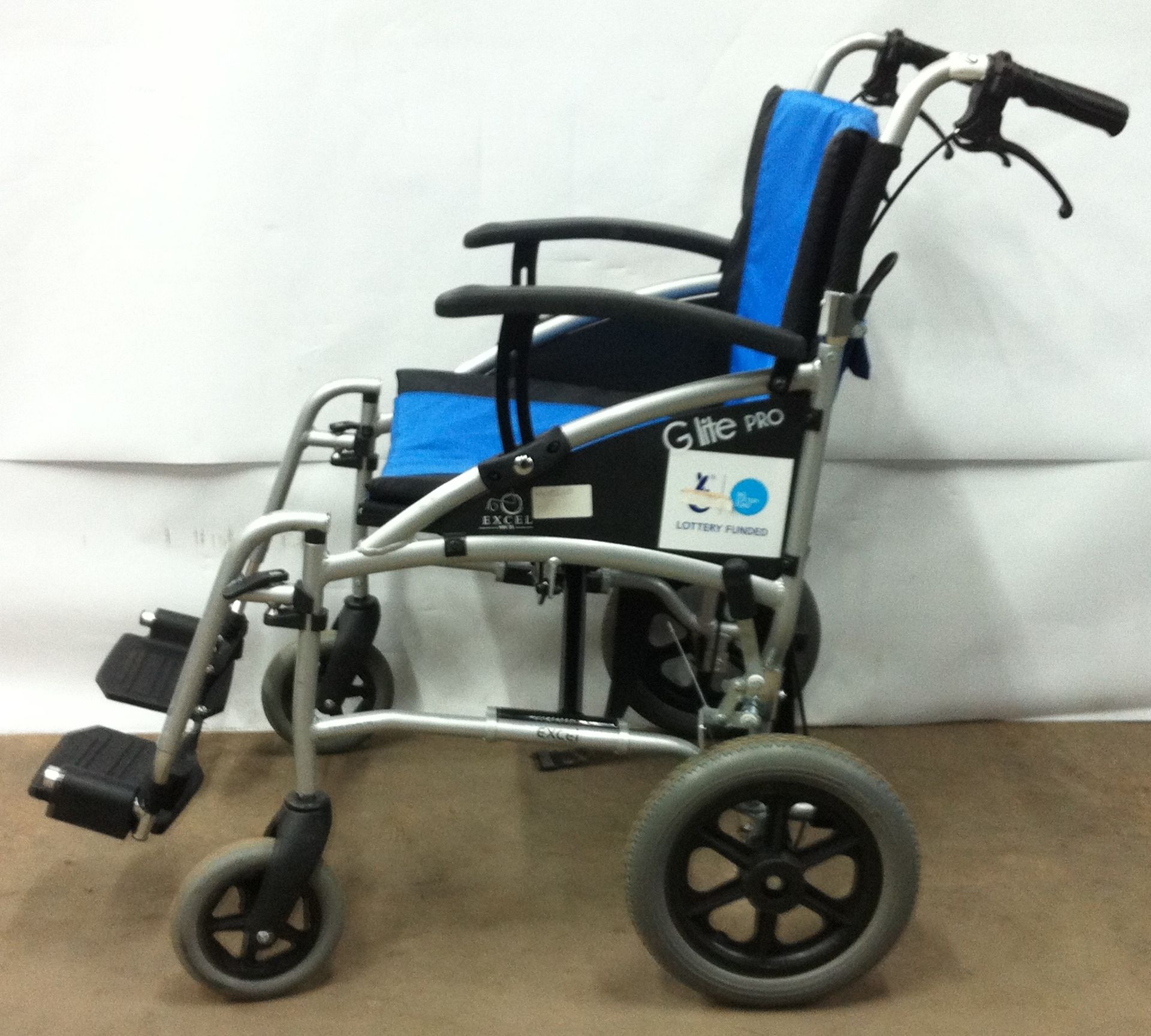 G-Lite Pro Wheelchair - Image 2 of 2