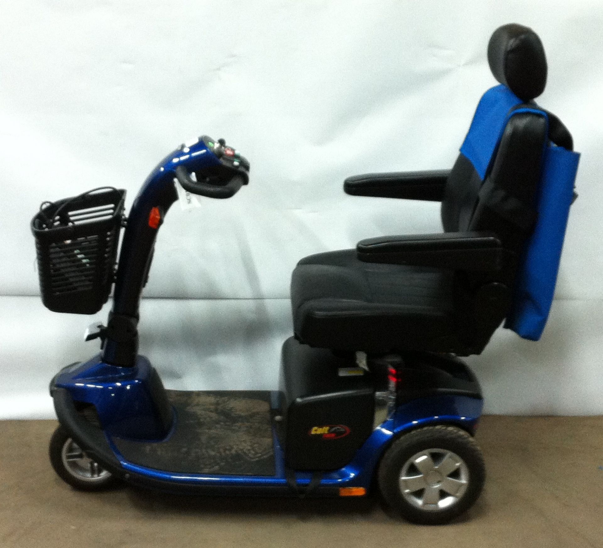 Pride Colt Twin mobility scooter - Image 3 of 4