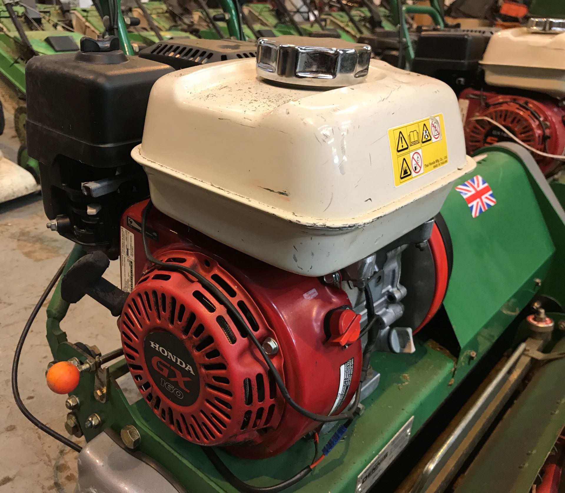 Dennis FT 610 Cylinder Mower w/ Cassette & Grass Box | 2015 - Image 6 of 7