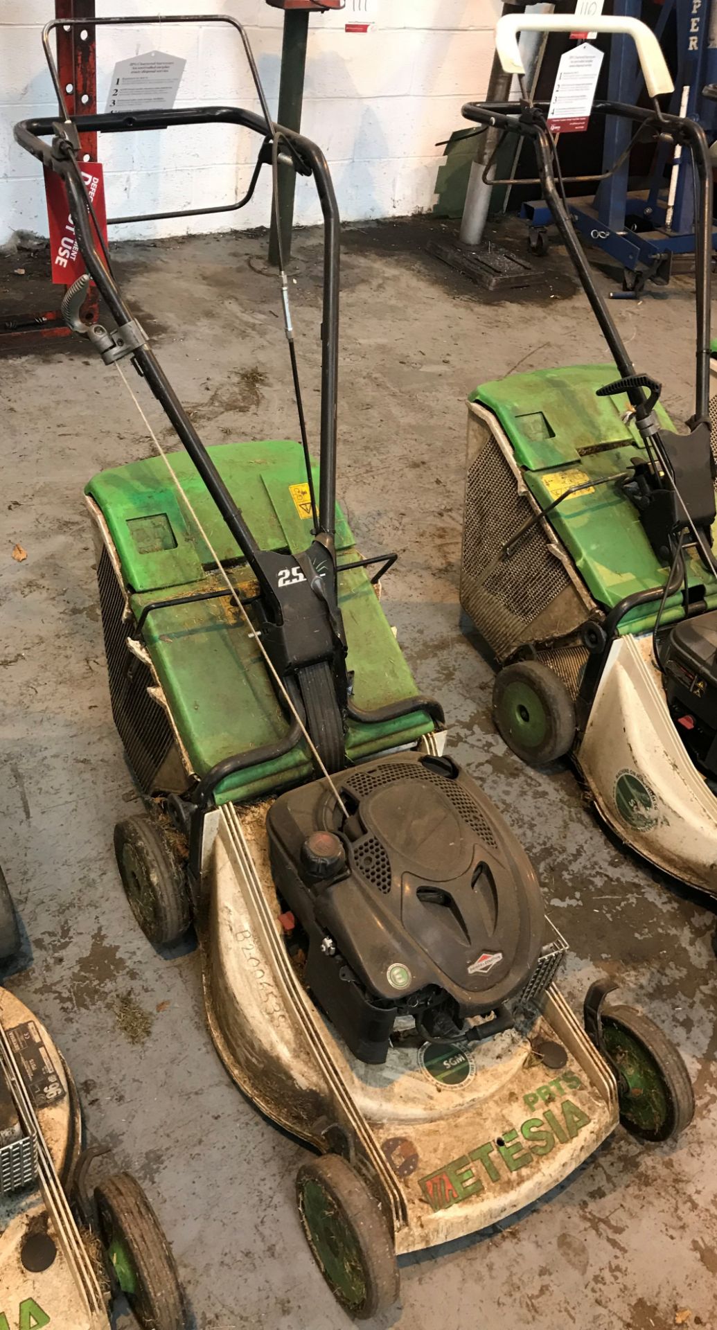 Etesia PBTS Self Propelled Commercial Lawn Mower | 2010 - Image 2 of 4