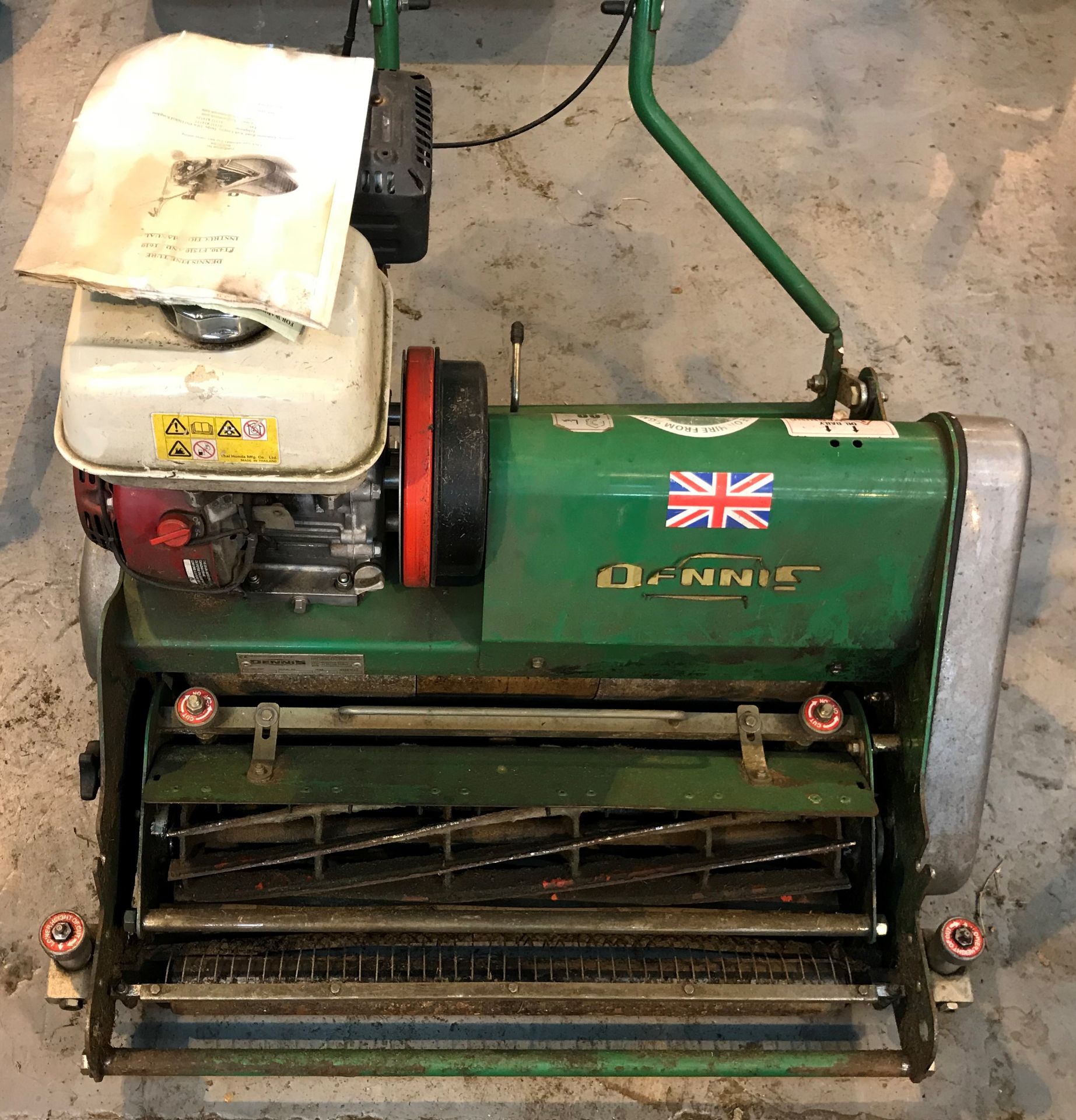 Dennis FT 610 Cylinder Mower w/ Cassette & Grass Box | 2015 - Image 5 of 7