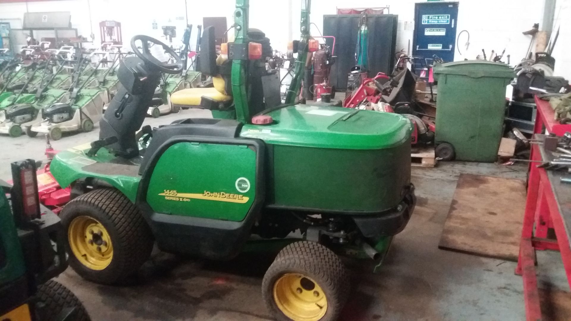 John Deere 4WD 1445 Series II 4WD Ride On Mower Hours: 943 (Excludes Trimax Flaildek FX 155 Attachm - Bild 11 aus 12