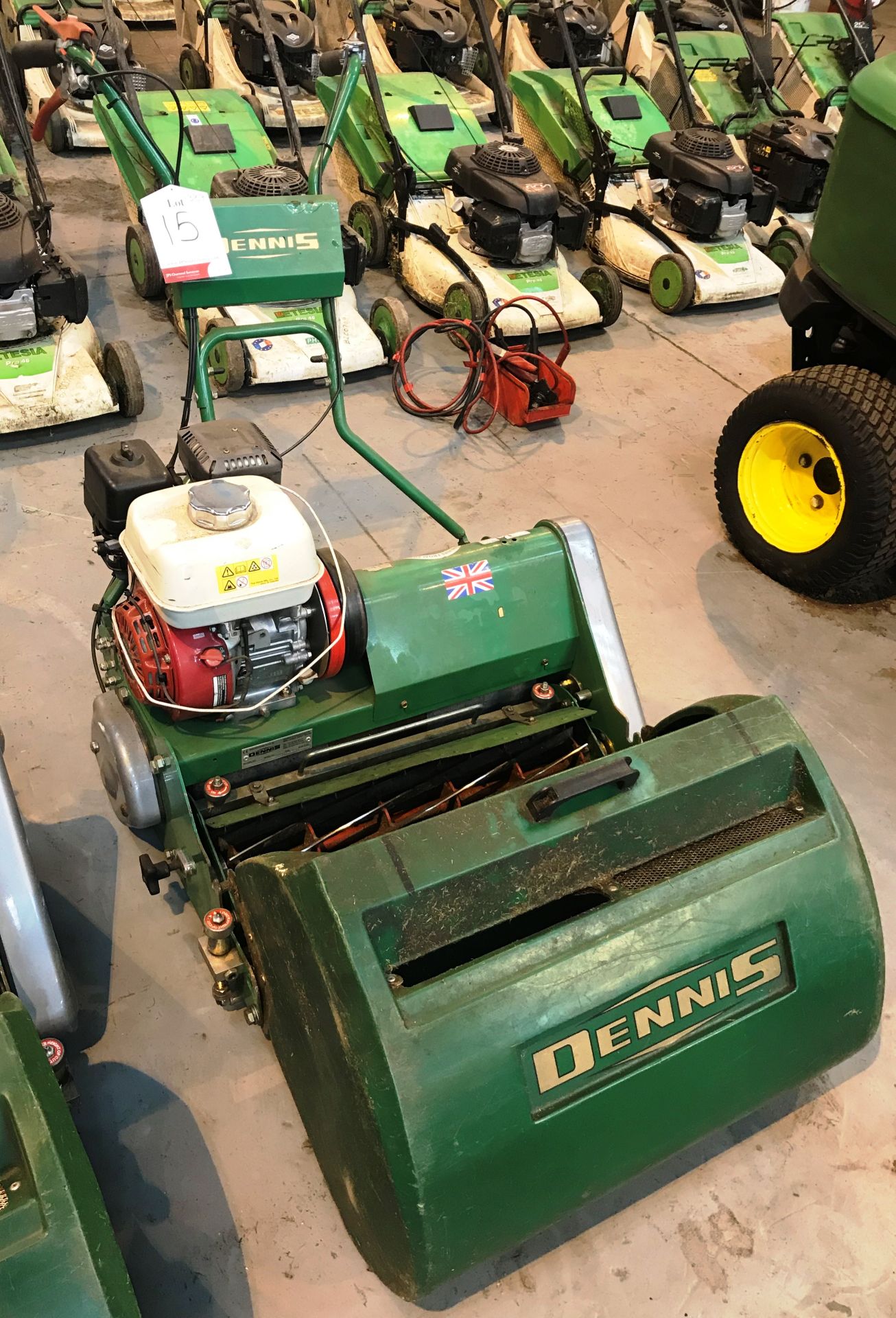 Dennis FT 610 Cylinder Mower w/ Cassette & Grass Box | 2015 - Image 3 of 7