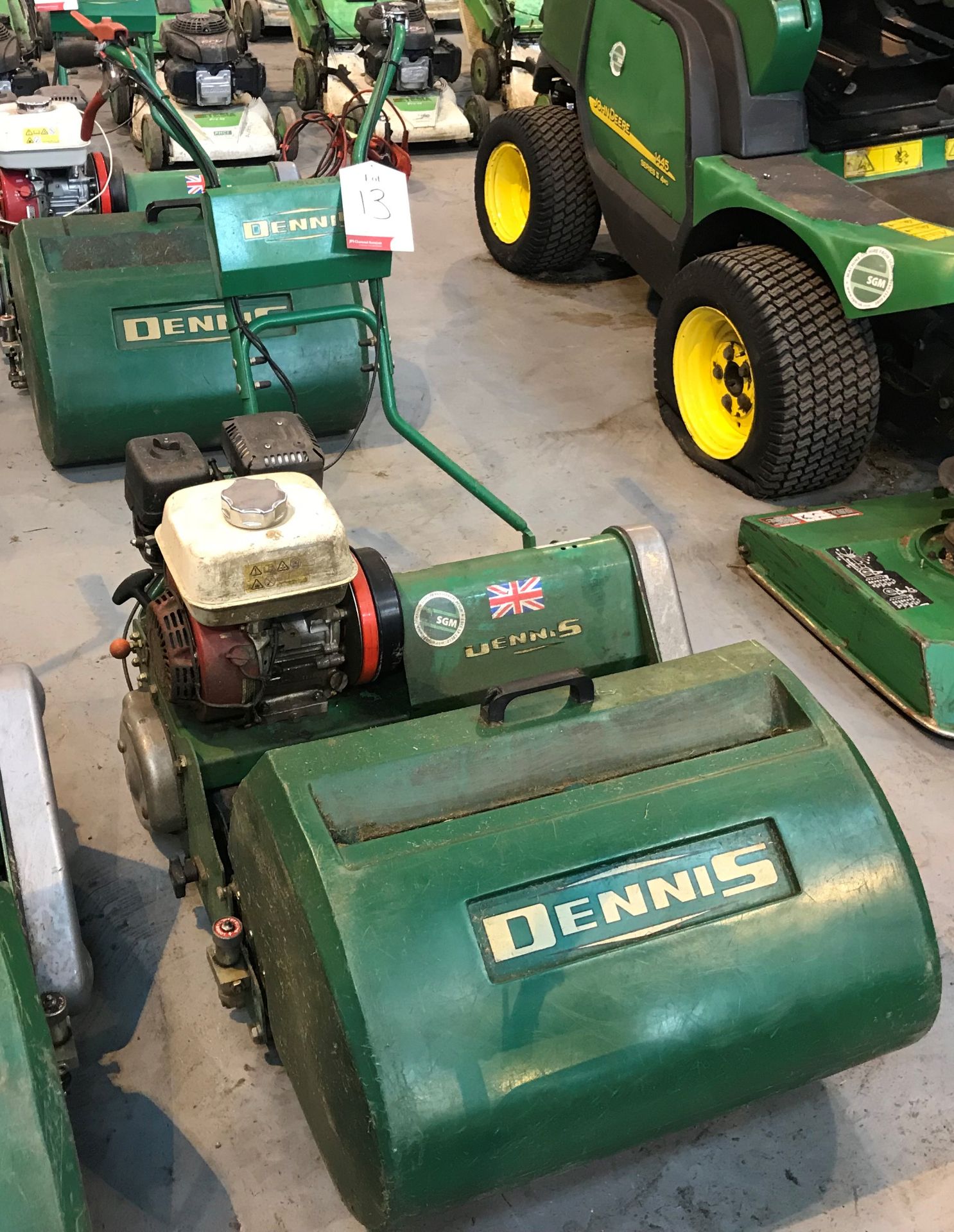 Dennis FT 610 Cylinder Mower w/ Cassette & Grass Box | 2015 - Image 2 of 7