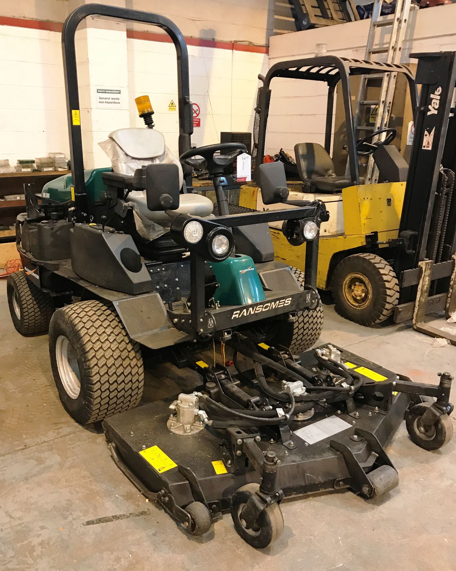 Ransomes HR300 Outfront Rotary Mower | 16 Plate | Hours: 663 - Image 2 of 7