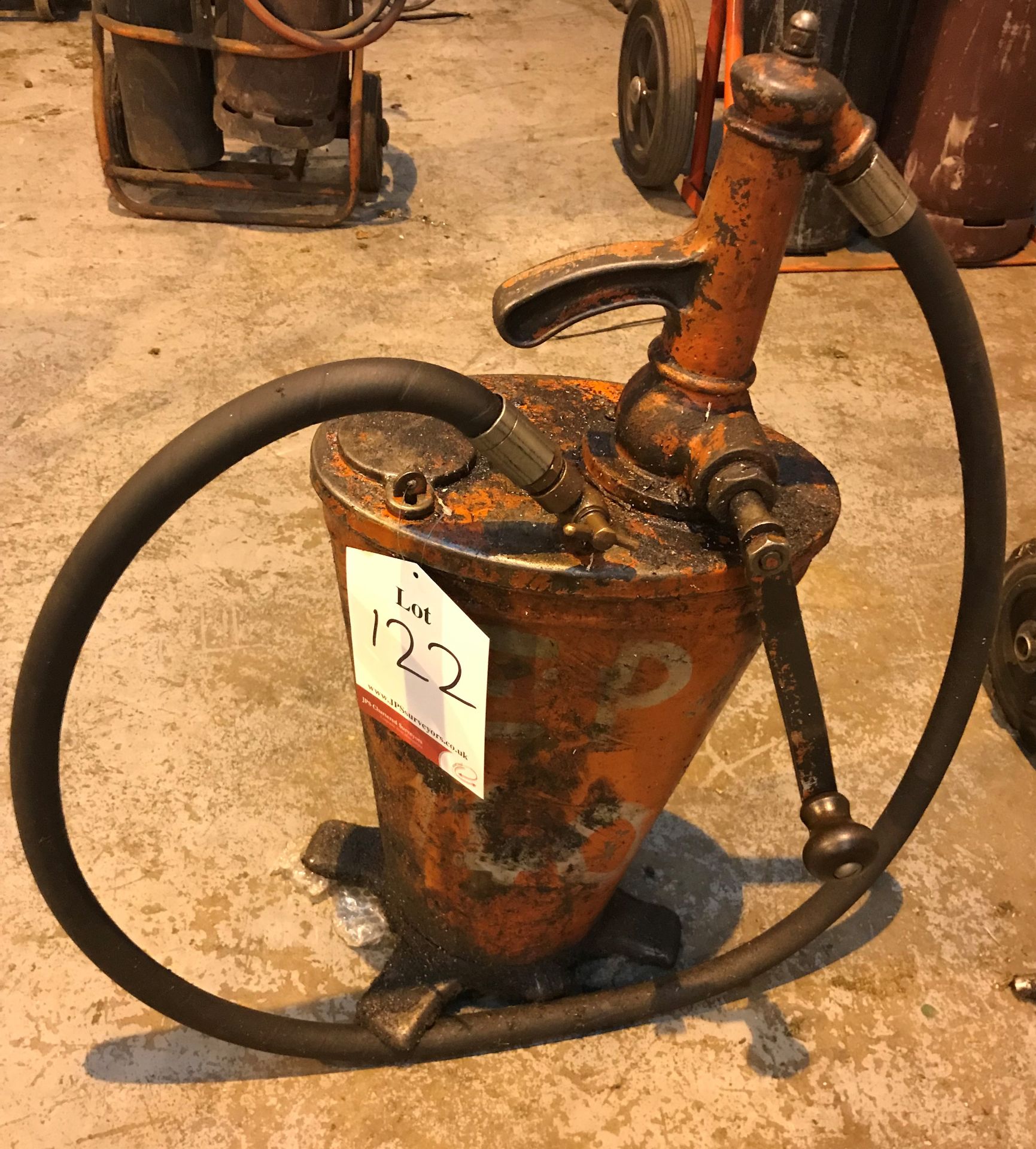 Grease/Oil Container w/ Pump