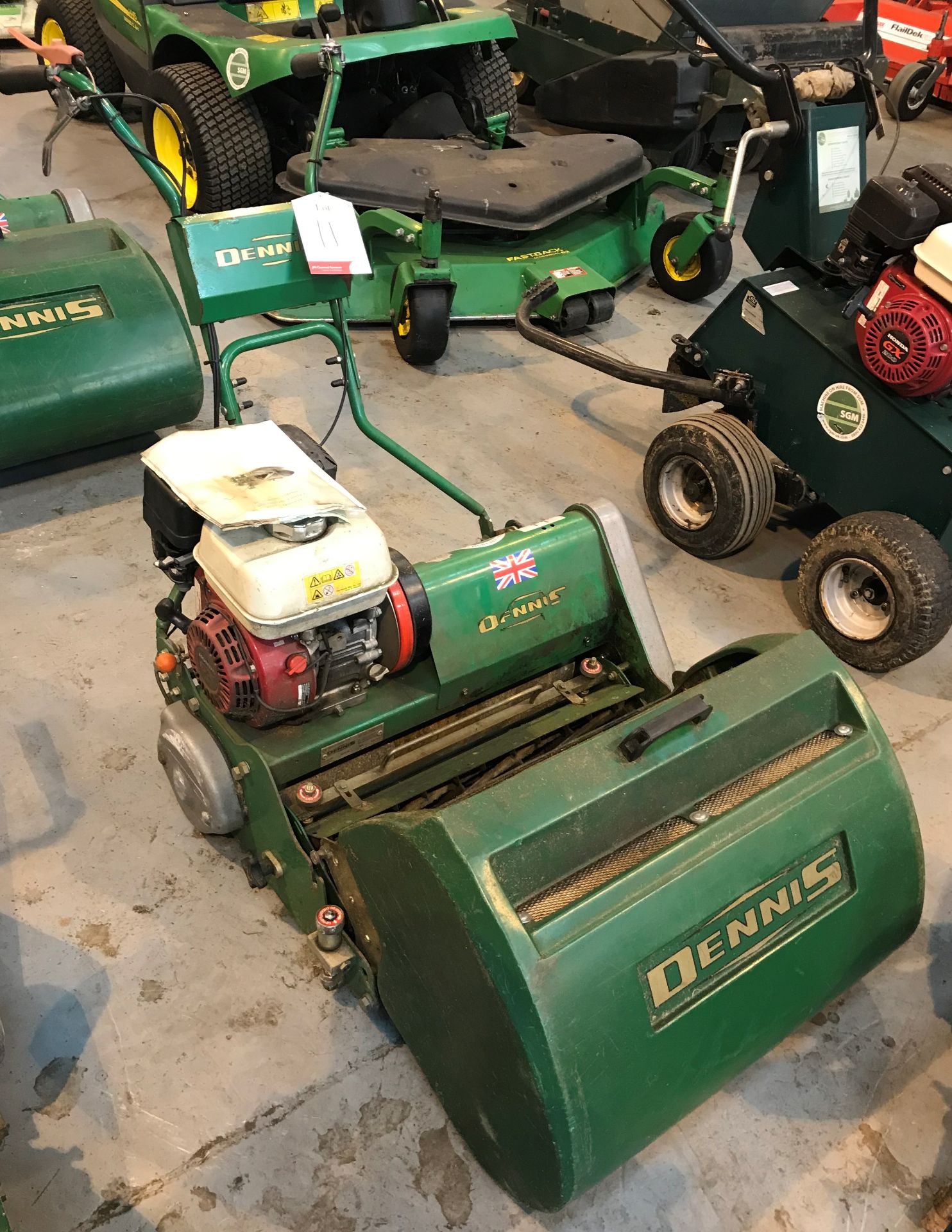 Dennis FT 610 Cylinder Mower w/ Cassette & Grass Box | 2015 - Image 2 of 7