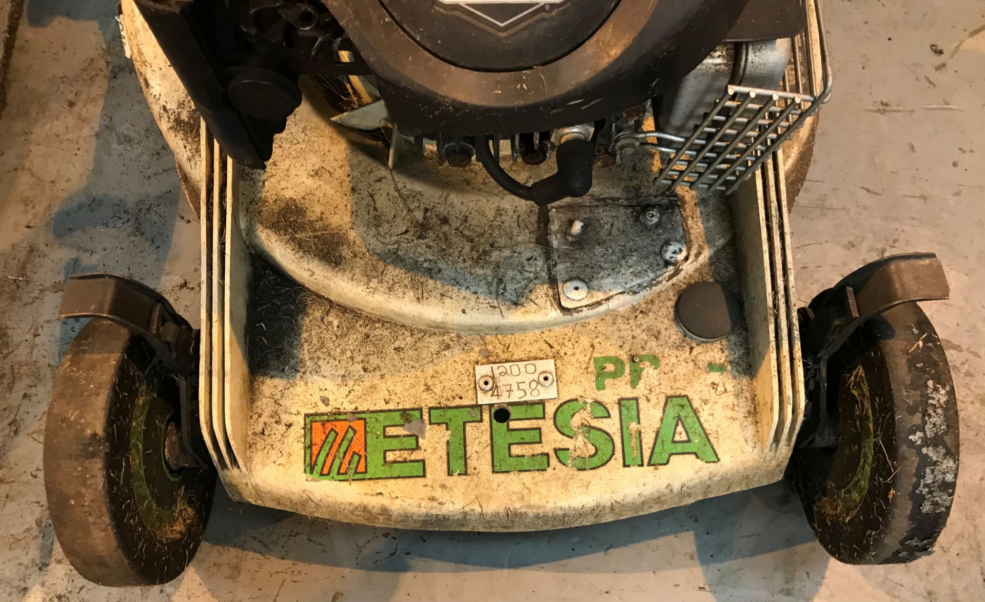 Etesia PBTS Self Propelled Commercial Lawn Mower | 2010 - Image 4 of 6