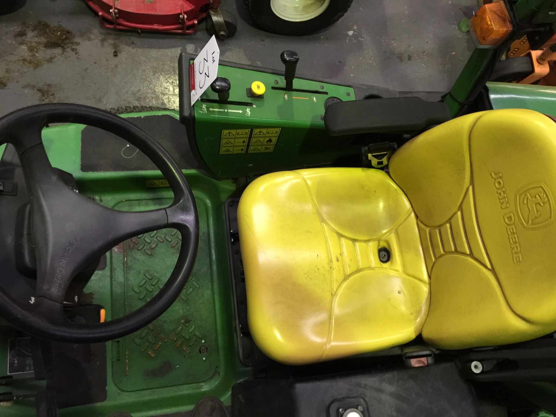 John Deere 1570 Front Rotary Mower with John Deere Fast Back Commercial 62 Grasscutter - Bild 5 aus 6