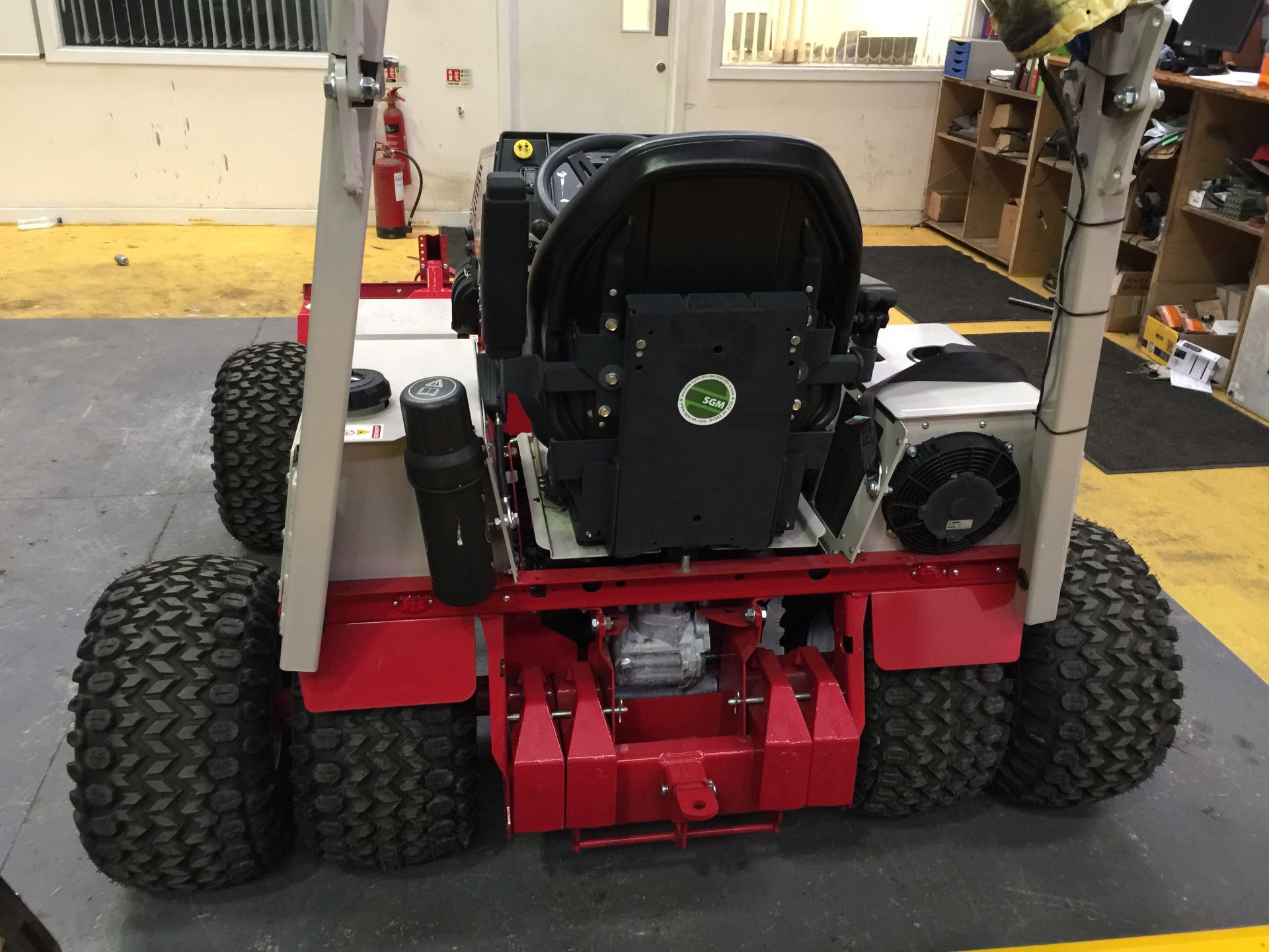 Ventrac 4500Y Compact Tractor - Image 10 of 11