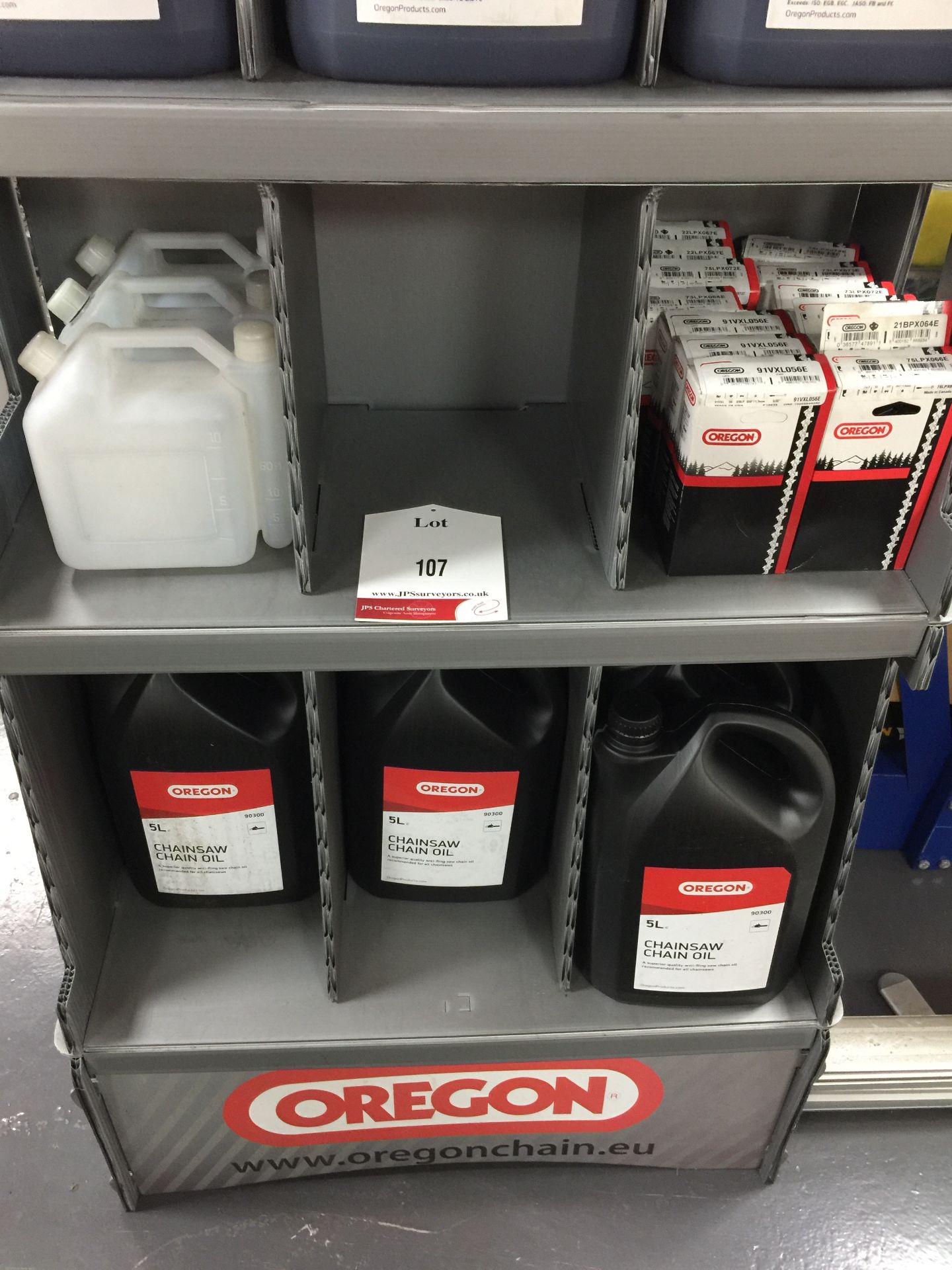 Display stand containing Oregon oil and chain - Image 3 of 3