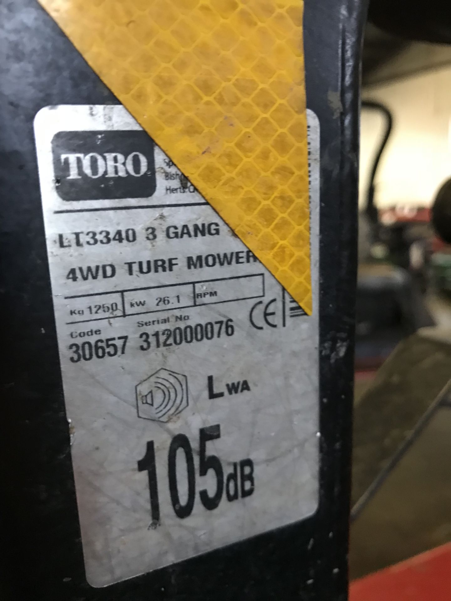 Toro LT3340 4WD 3 Gang Ride On Reel Mower | 2012 - Image 3 of 7