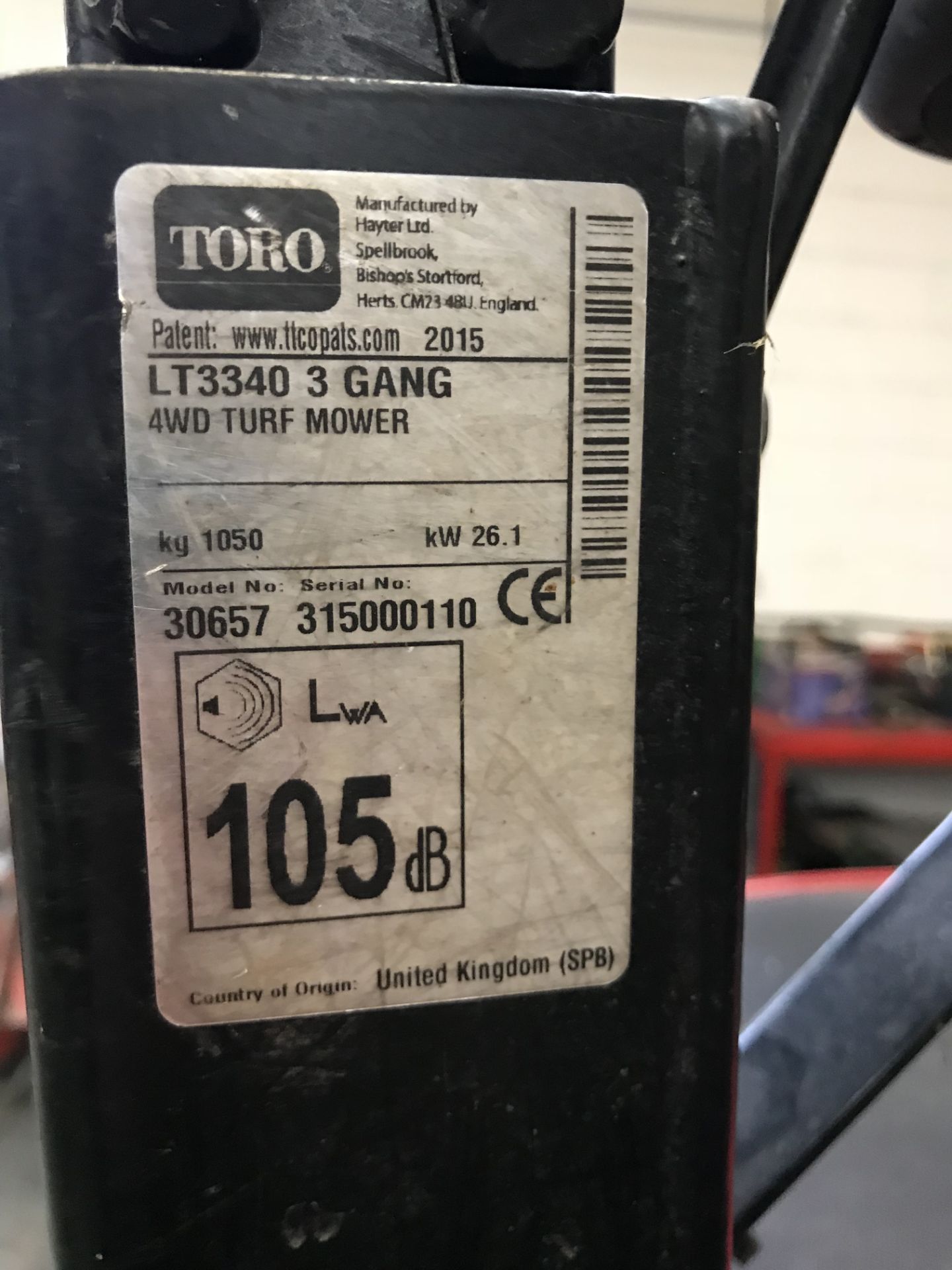 Toro LT3340 4WD 3 Gang Ride On Reel Mower | 2015 - Image 5 of 11