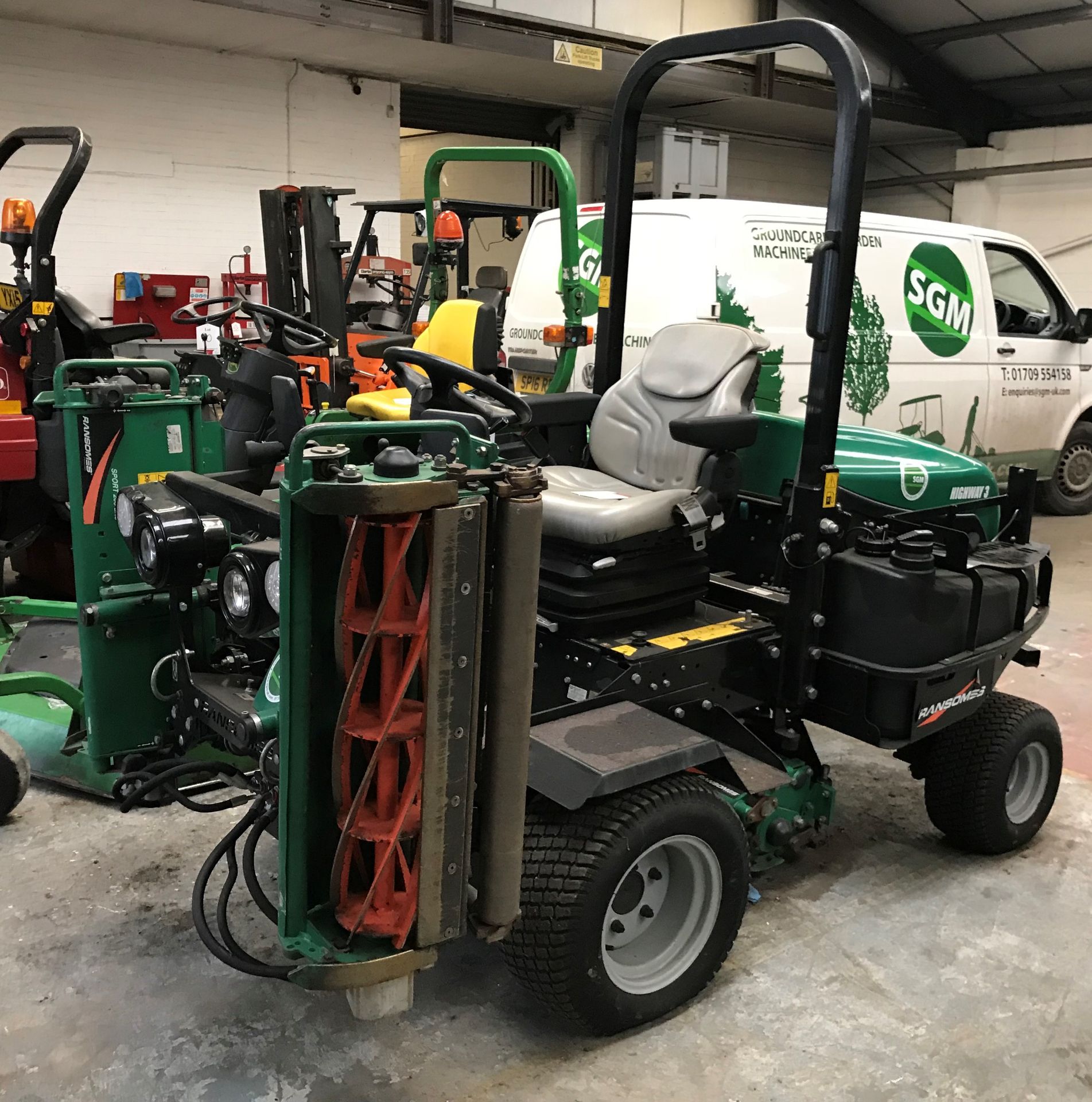 Ransomes Highway 3 4WD Cylinder Mower | 64 Plate