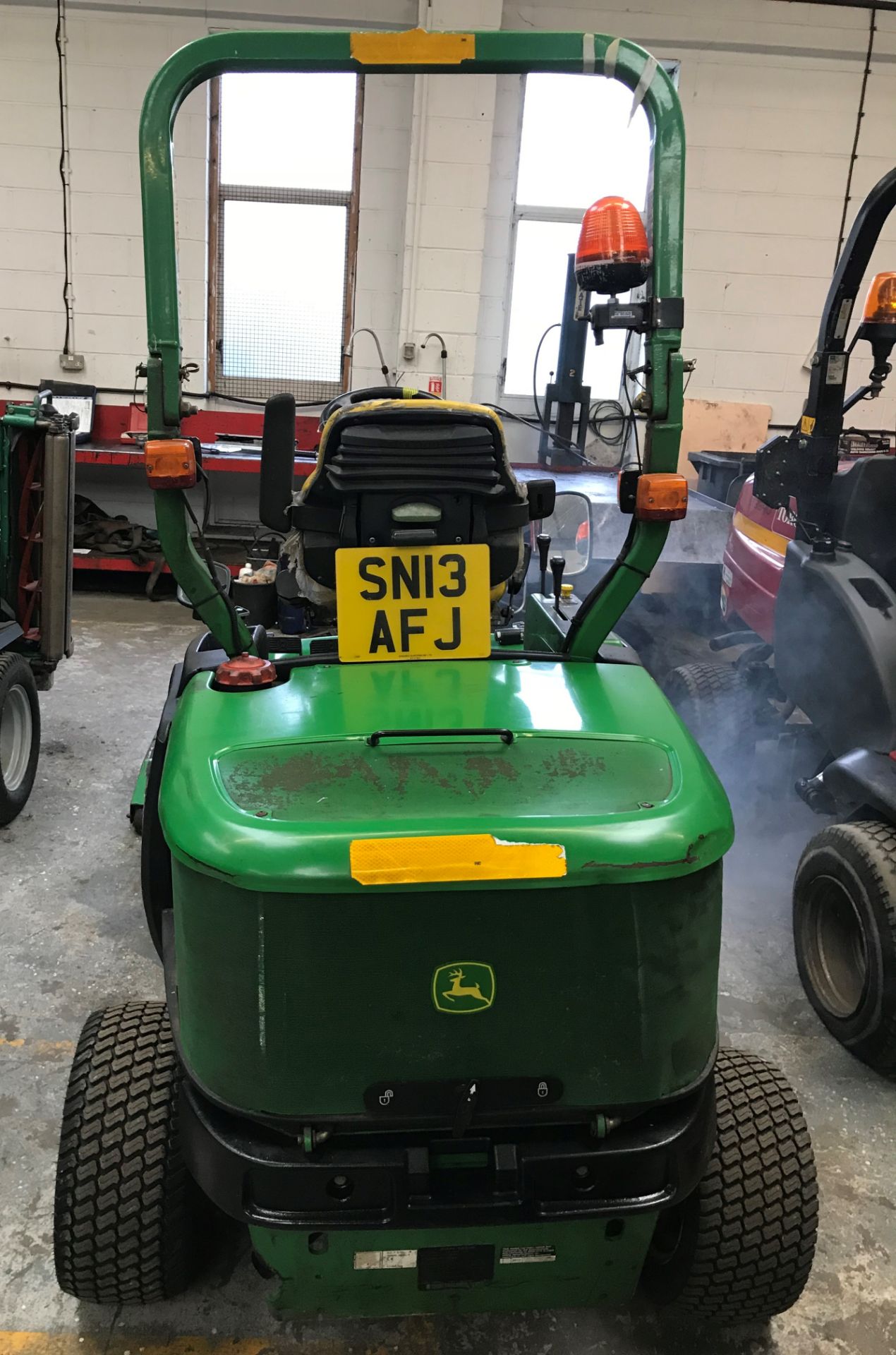 John Deere 4WD 1445 Series II Mower W/ Fastback Commercial 62" Cutting Head | 2012 - Bild 4 aus 9