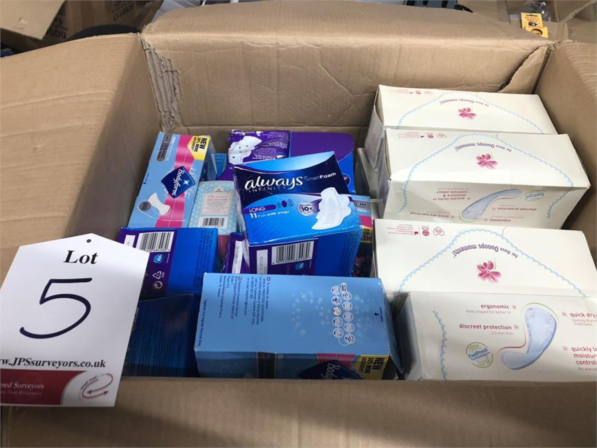 175 x Womens Hygiene Products RRP £372.20 Retail Store Returns