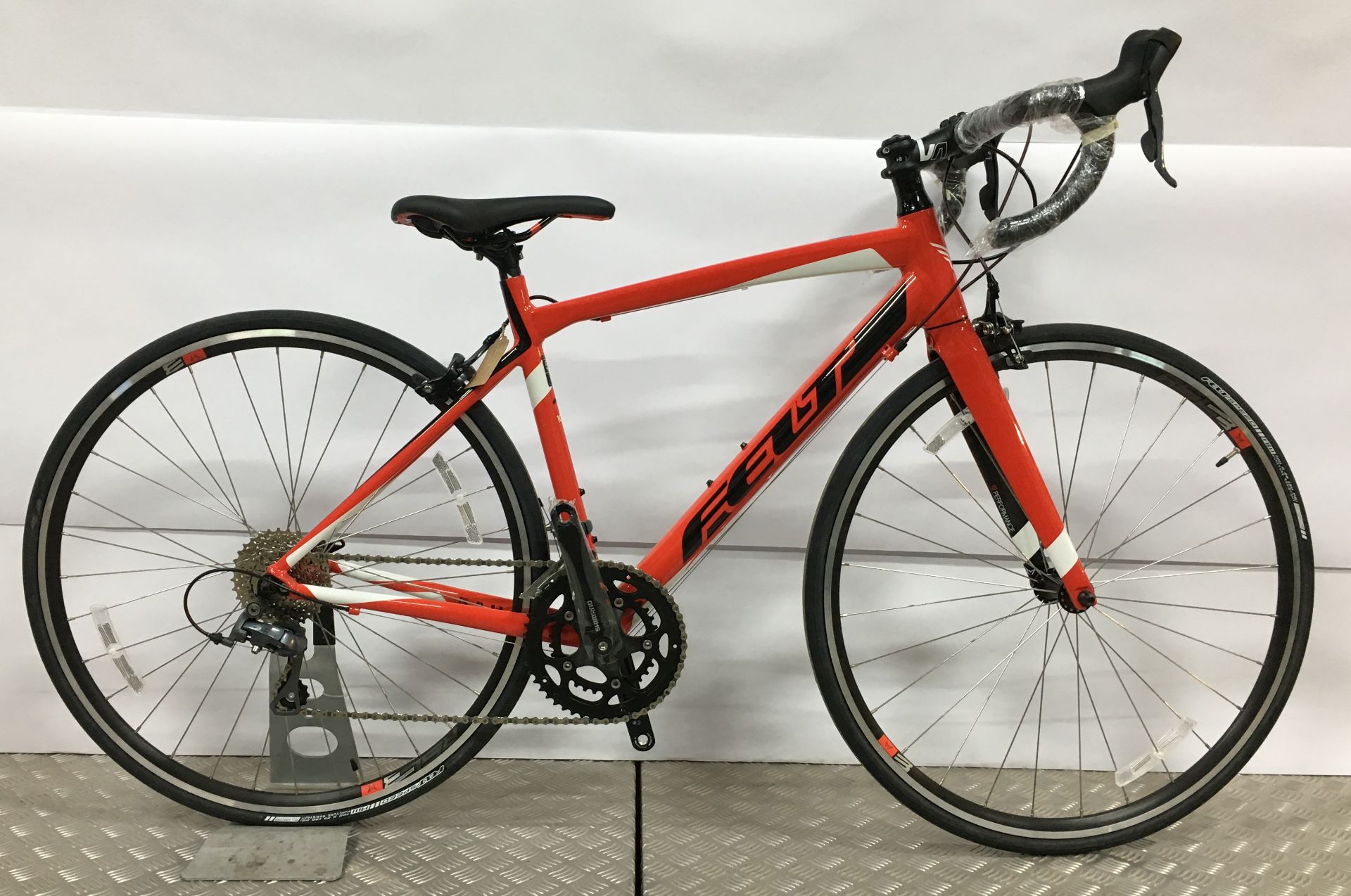 Felt Z100 Sportive Road Bike. Ex-Display. RRP £629