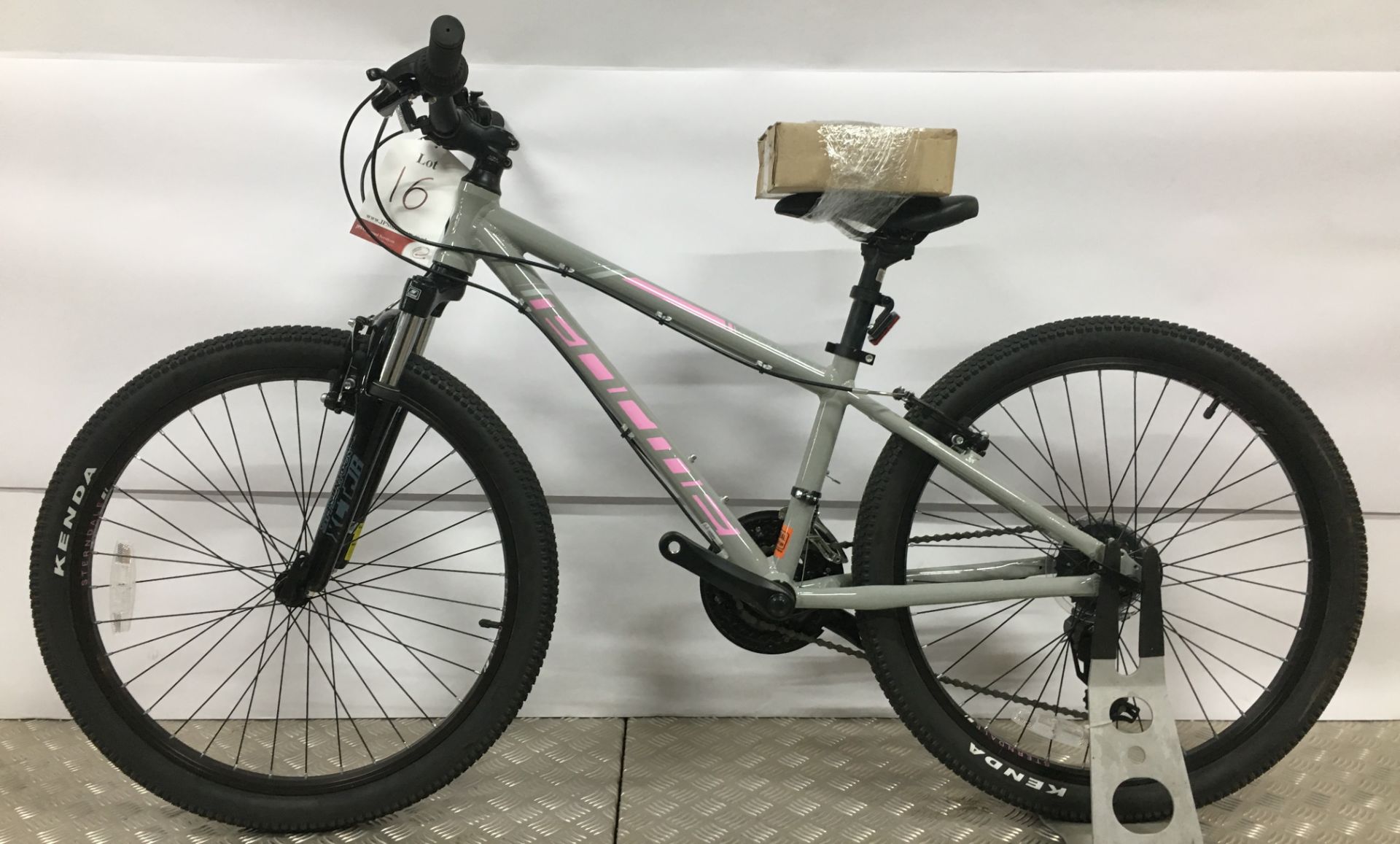 Forme Sterndale 24 Junior Mountain Bike. Ex Display. RRP £300 - Image 2 of 7