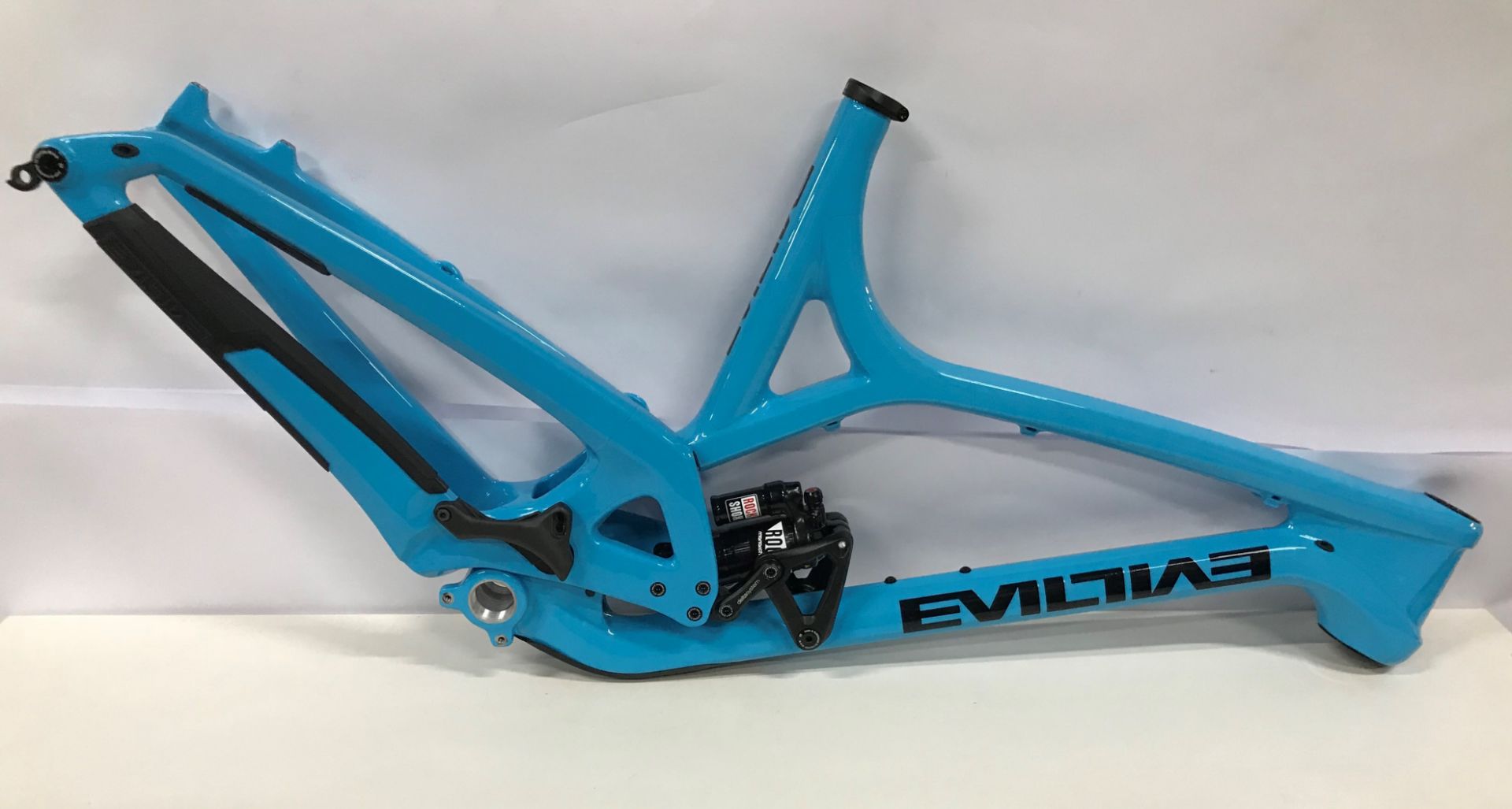 Evil Wreckoning Carbon Fibre Bike Frame w/ Monarch Plus RC3 Shock Absorbers £2,750