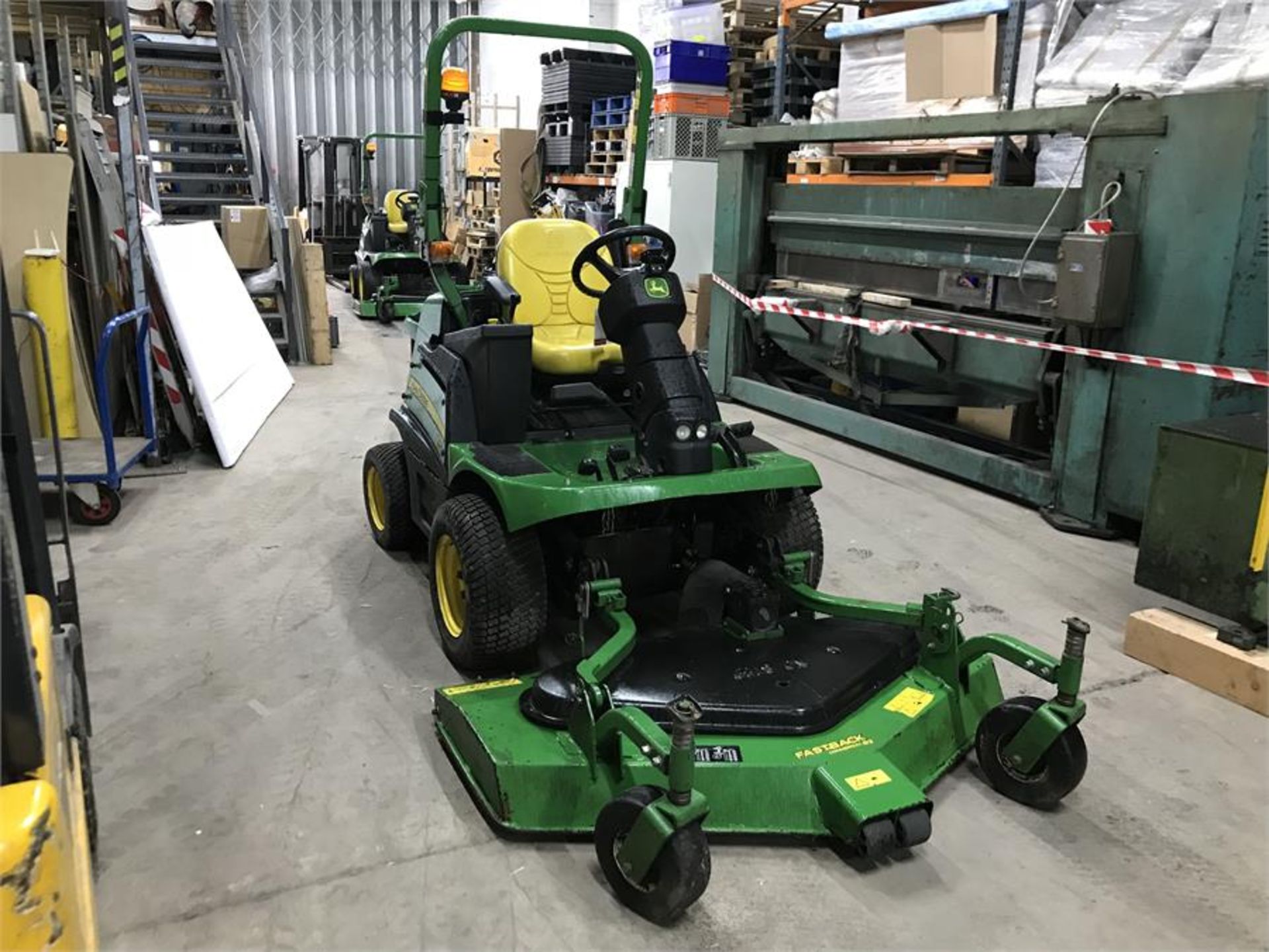 John Deere 1570 TER C 4WD Front Rotary Mower with Fastback Commercial 62 Attachment