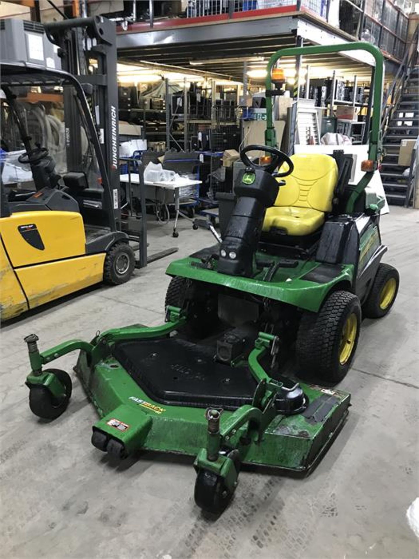 John Deere 1570 TER C 4WD Front Rotary Mower with Fastback Commercial 62 Attachment