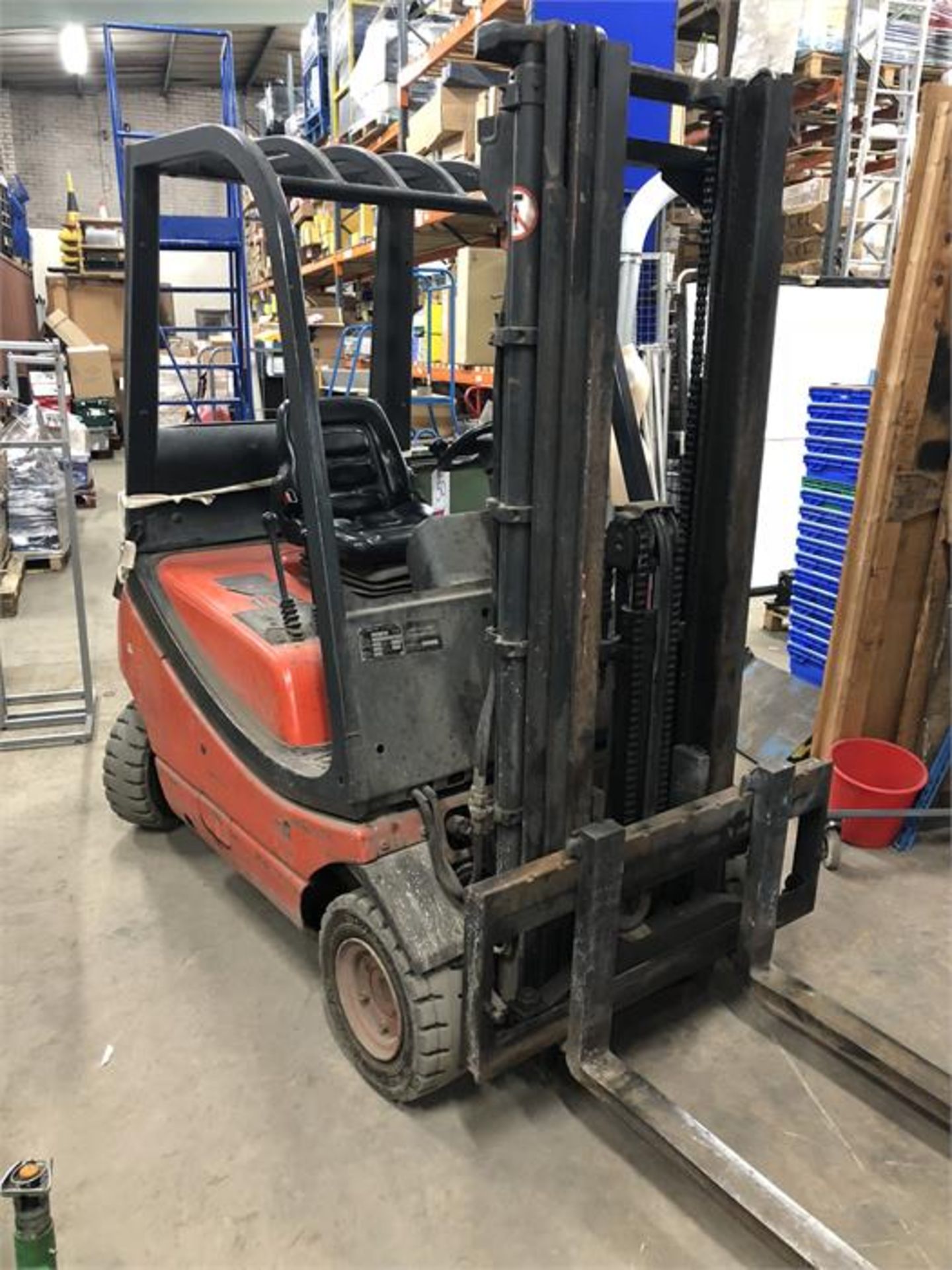 Lansing H16D 2400kg Fork Lift