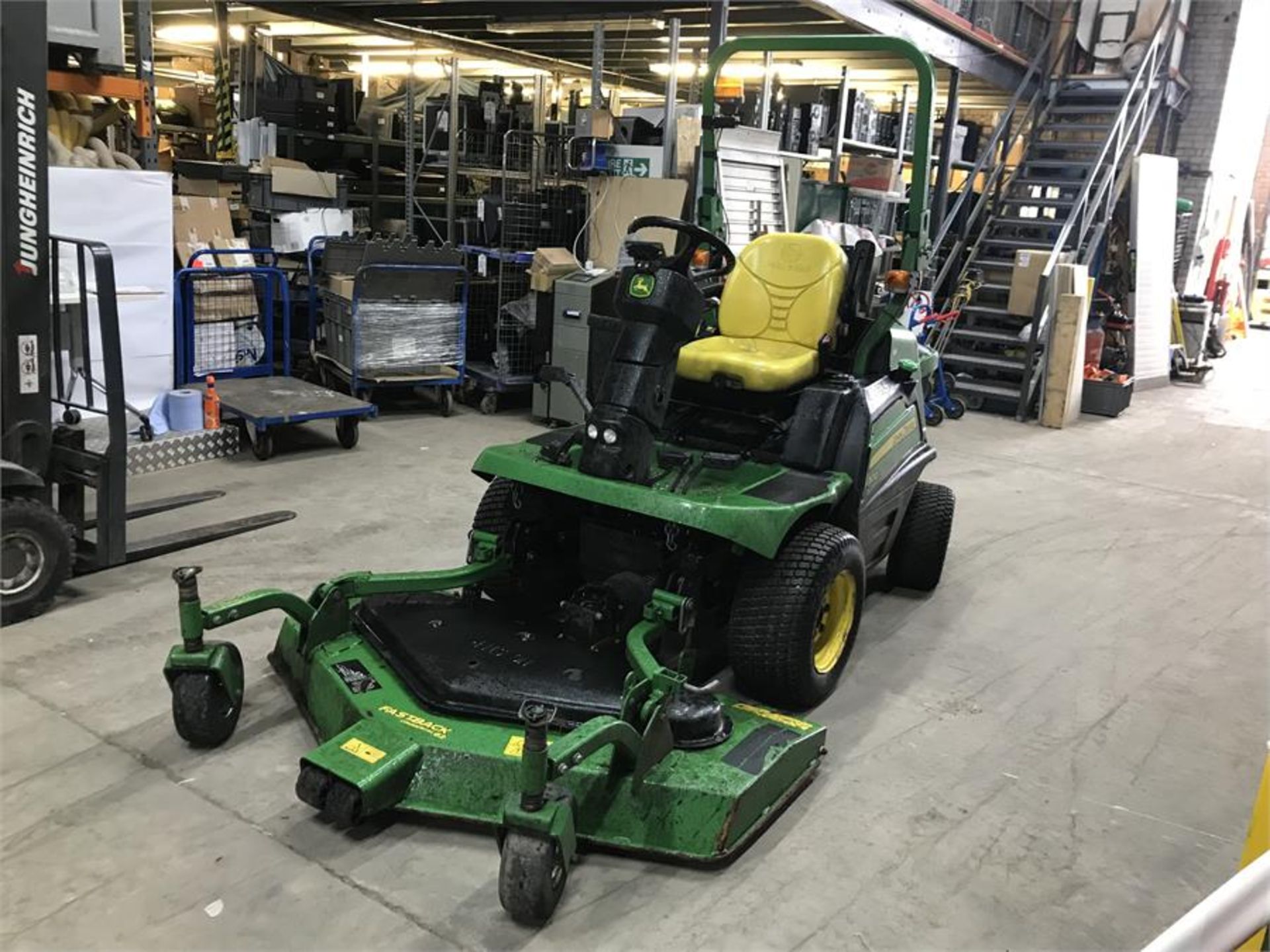 John Deere 1570 TER C 4WD Front Rotary Mower with Fastback Commercial 62 Attachment