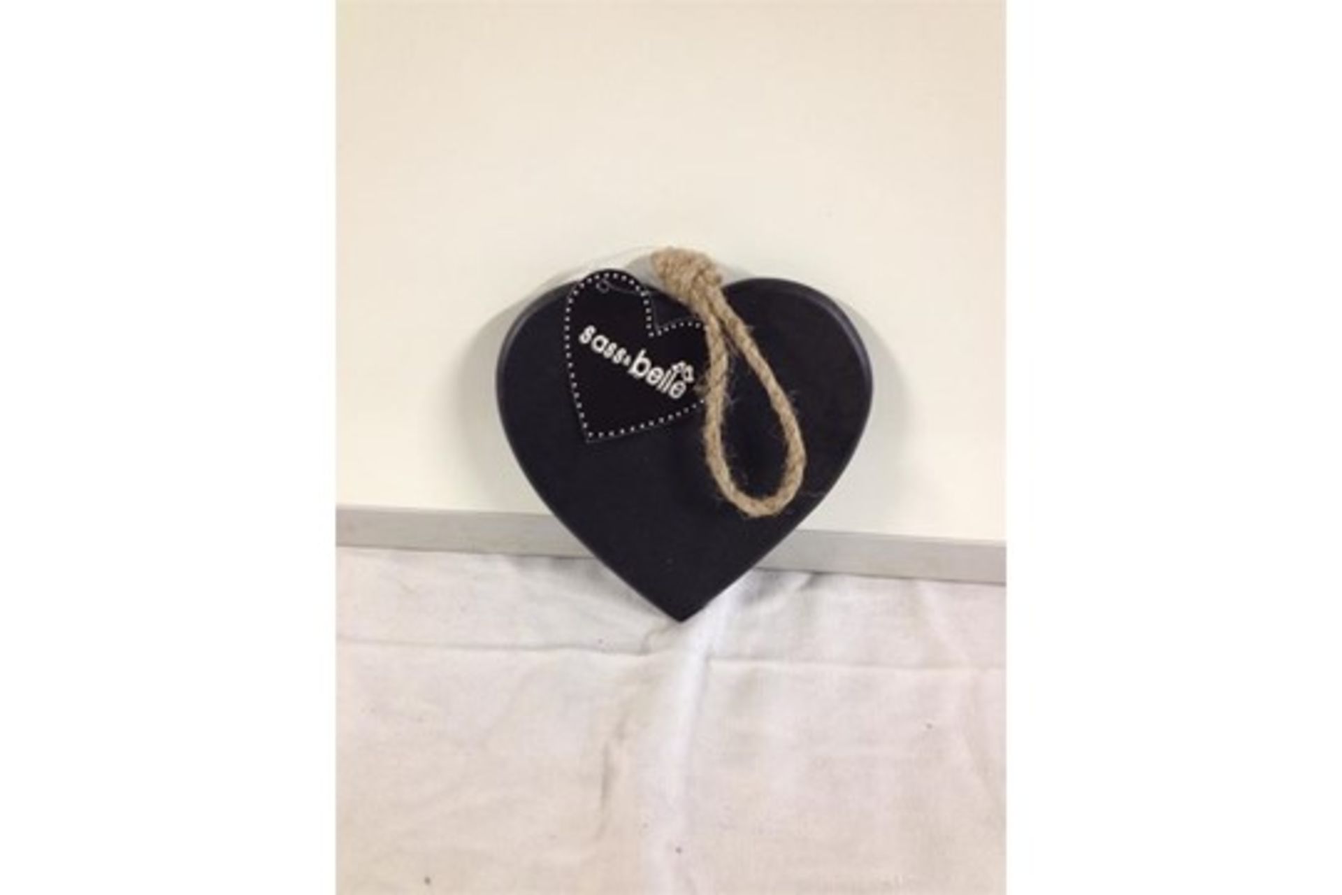 197 X CHALKBOARD STICKERS, CHALKBOARDS, HANGING HEARTS. RRP £ 1,067.15 - Image 3 of 4