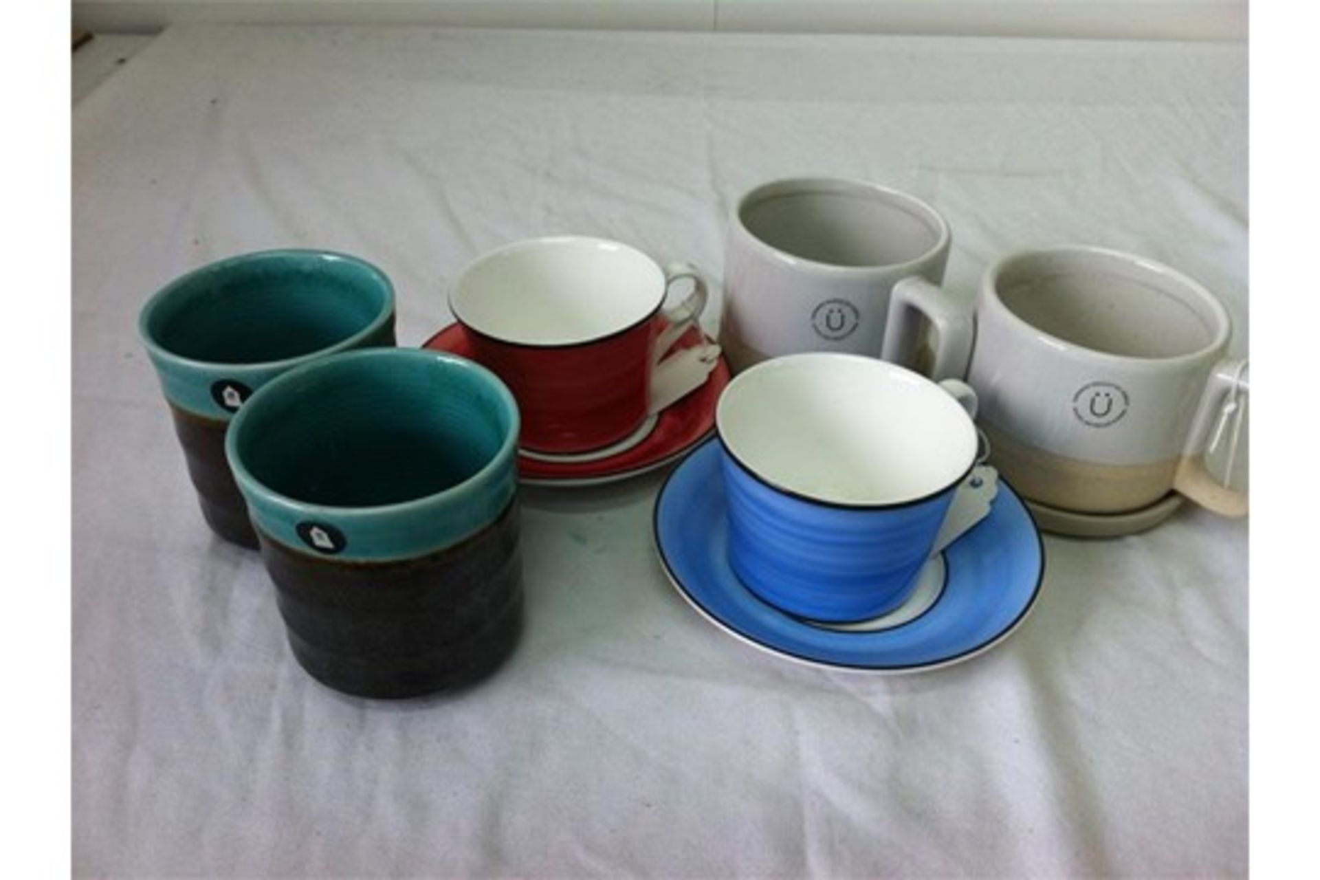 Tea/coffee/sugar caddies - various colours; 3 x large/4 x small teapots, 6 x boxes espresso cups/sau - Image 3 of 4