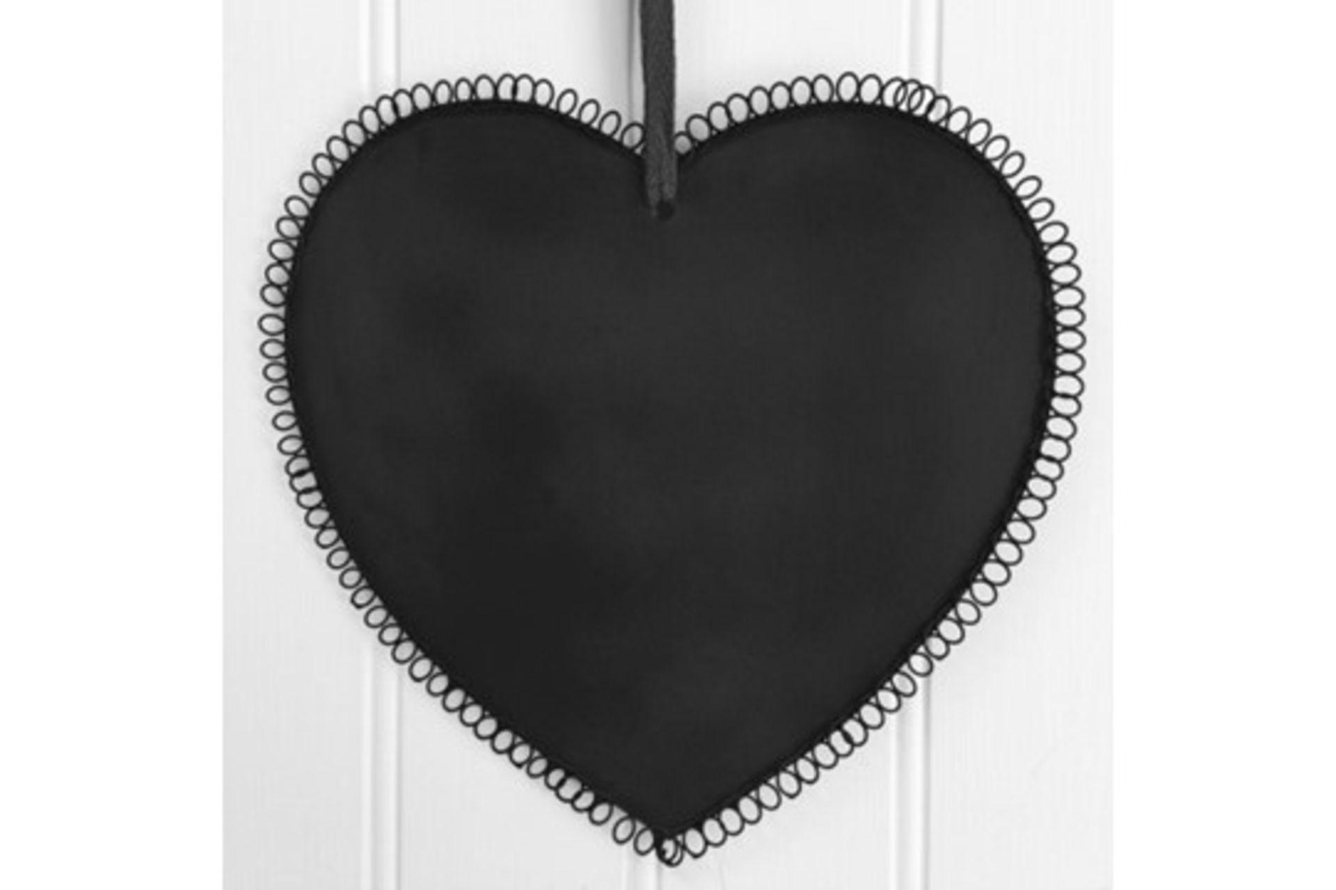 197 X CHALKBOARD STICKERS, CHALKBOARDS, HANGING HEARTS. RRP £ 1,067.15