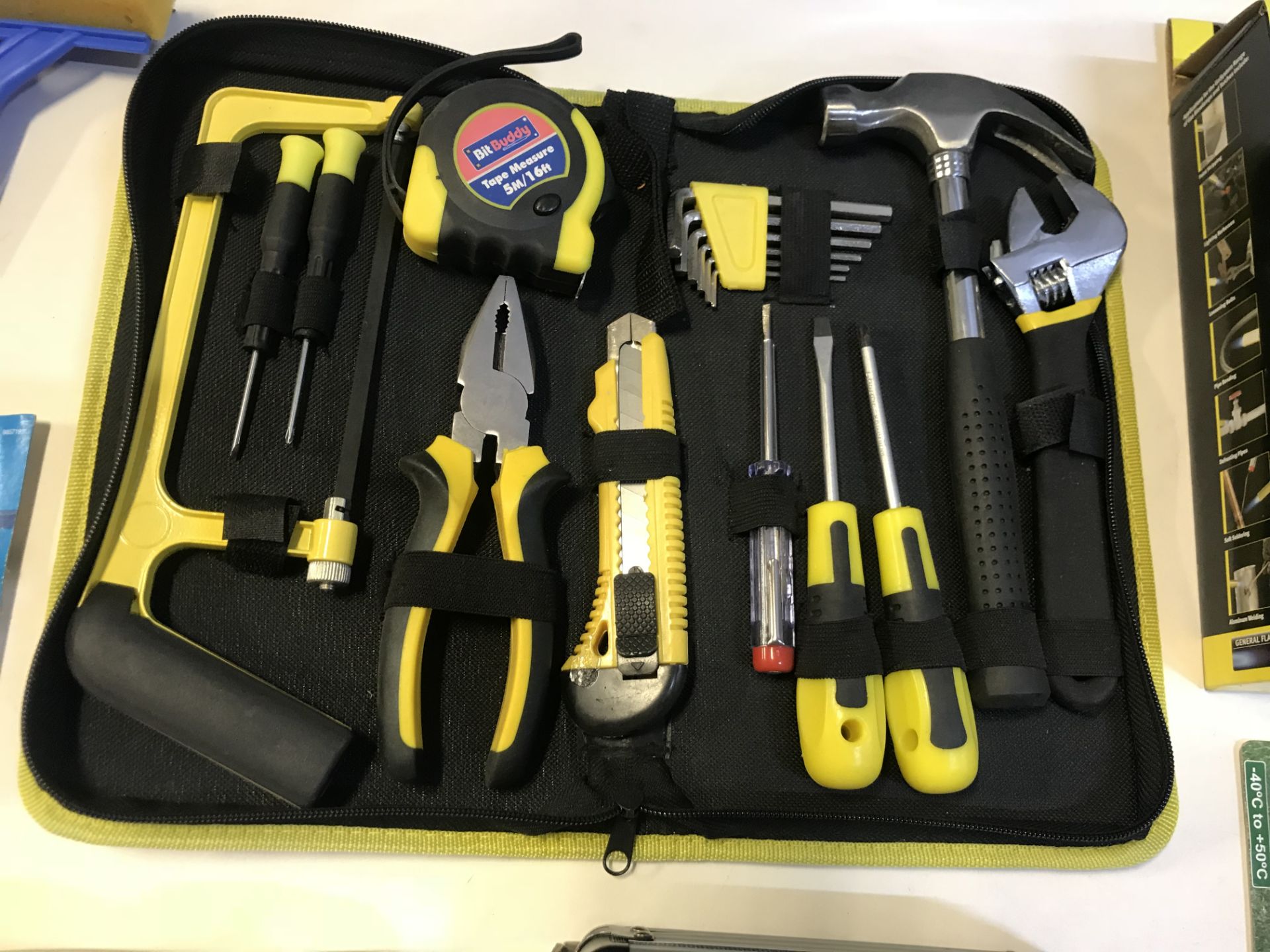 Mixed lot consisting of Compartment Organisers, Screwdrivers, Folding Shovels, Tool Sets etc - Image 8 of 11