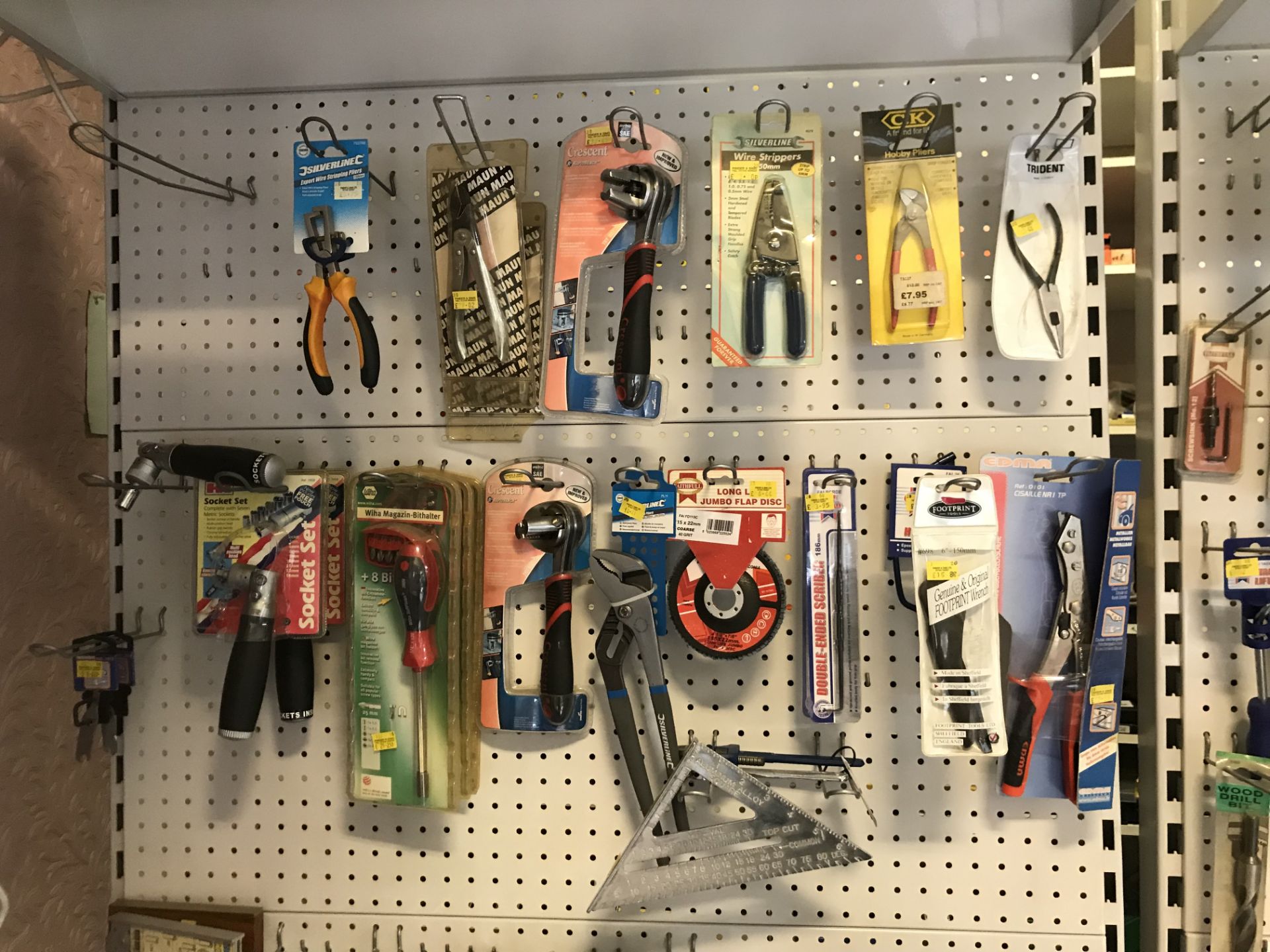 Quantity of Various Hand Tools & Drill Bits as per photos - Image 15 of 23