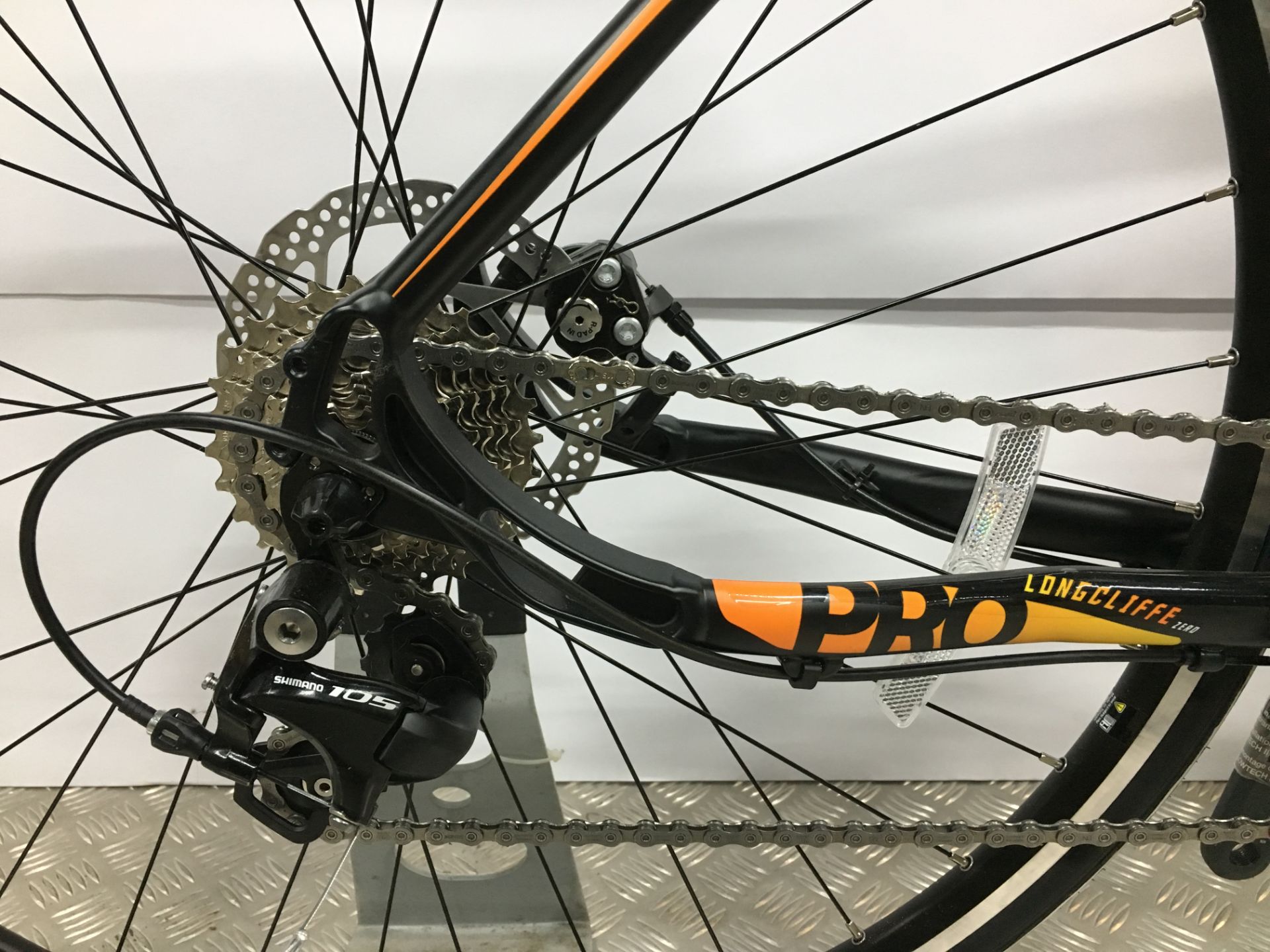 Forme Longcliffe Zero Road Bike. 52cm light weight alloy pro performance frame - Bild 3 aus 7