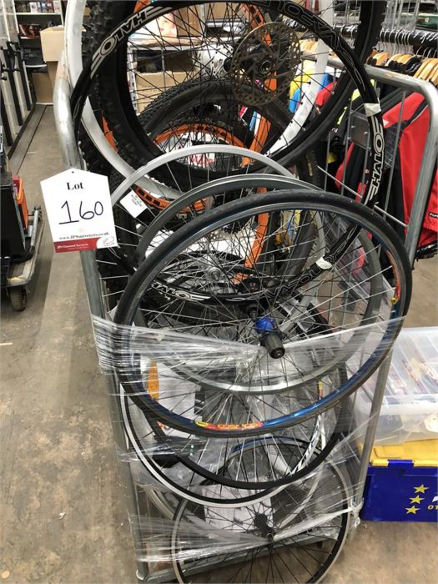 Cage of Cycling Tires, Alloys and Accessories