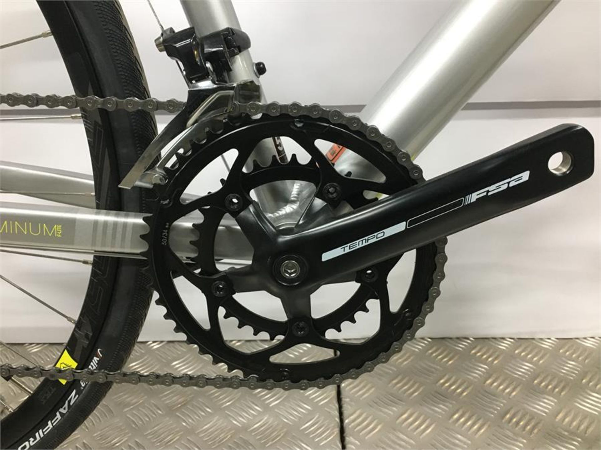 Felt Verza Speed 30 Road Bike. 54cm Aluminium F-Lite 6061 frame - Image 5 of 8