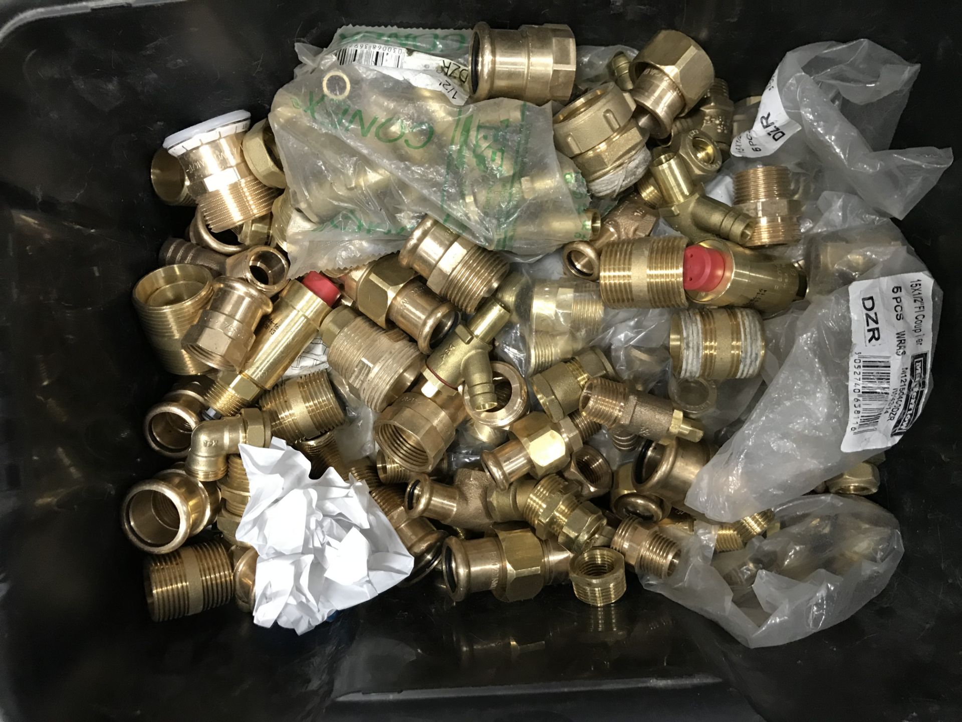 Quantity of Spare Brass & Copper Piping, Tubing and Clip Attachments as per photos - Image 9 of 11