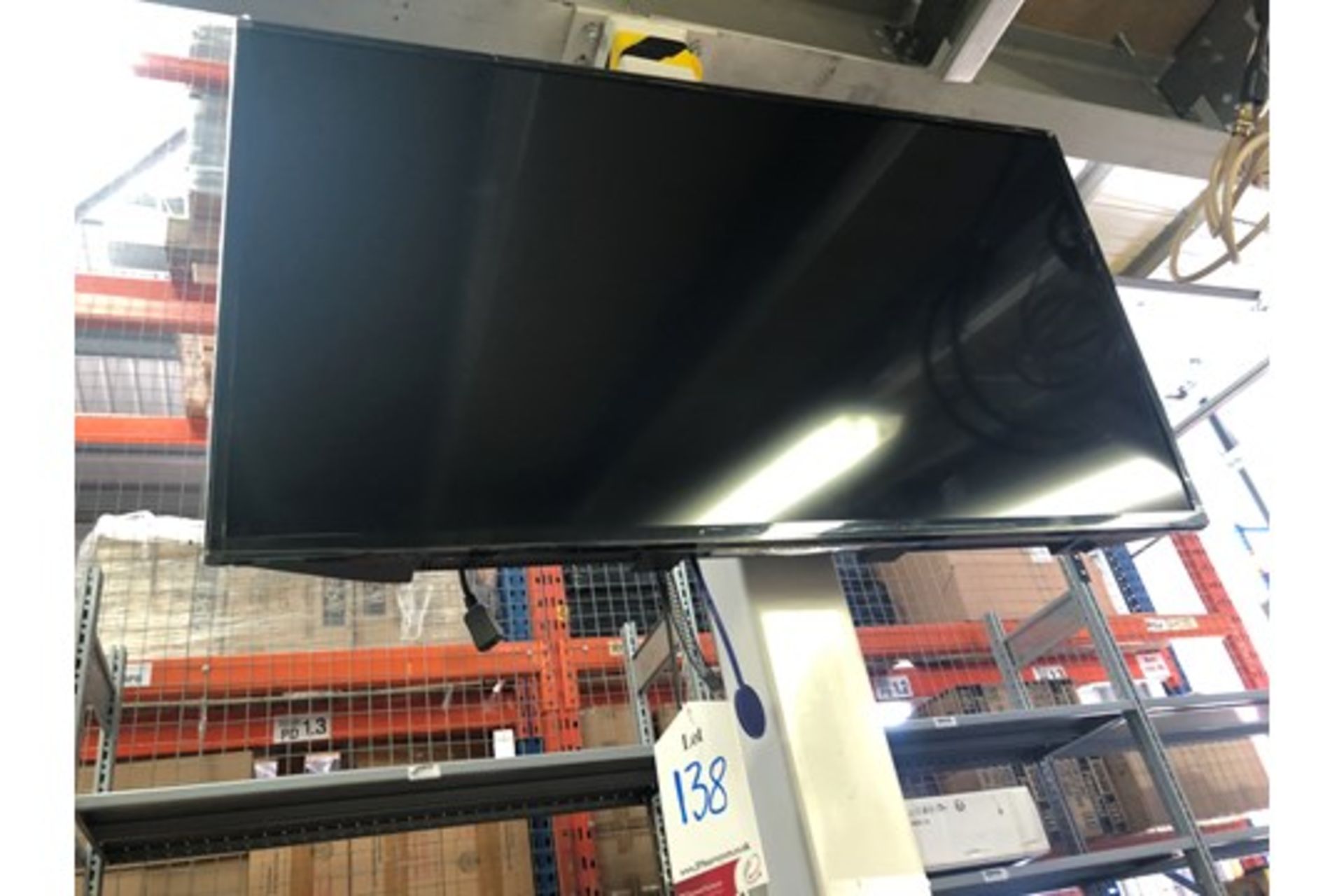 Blaupunkt 40" LCD screen with wall mounting bracket