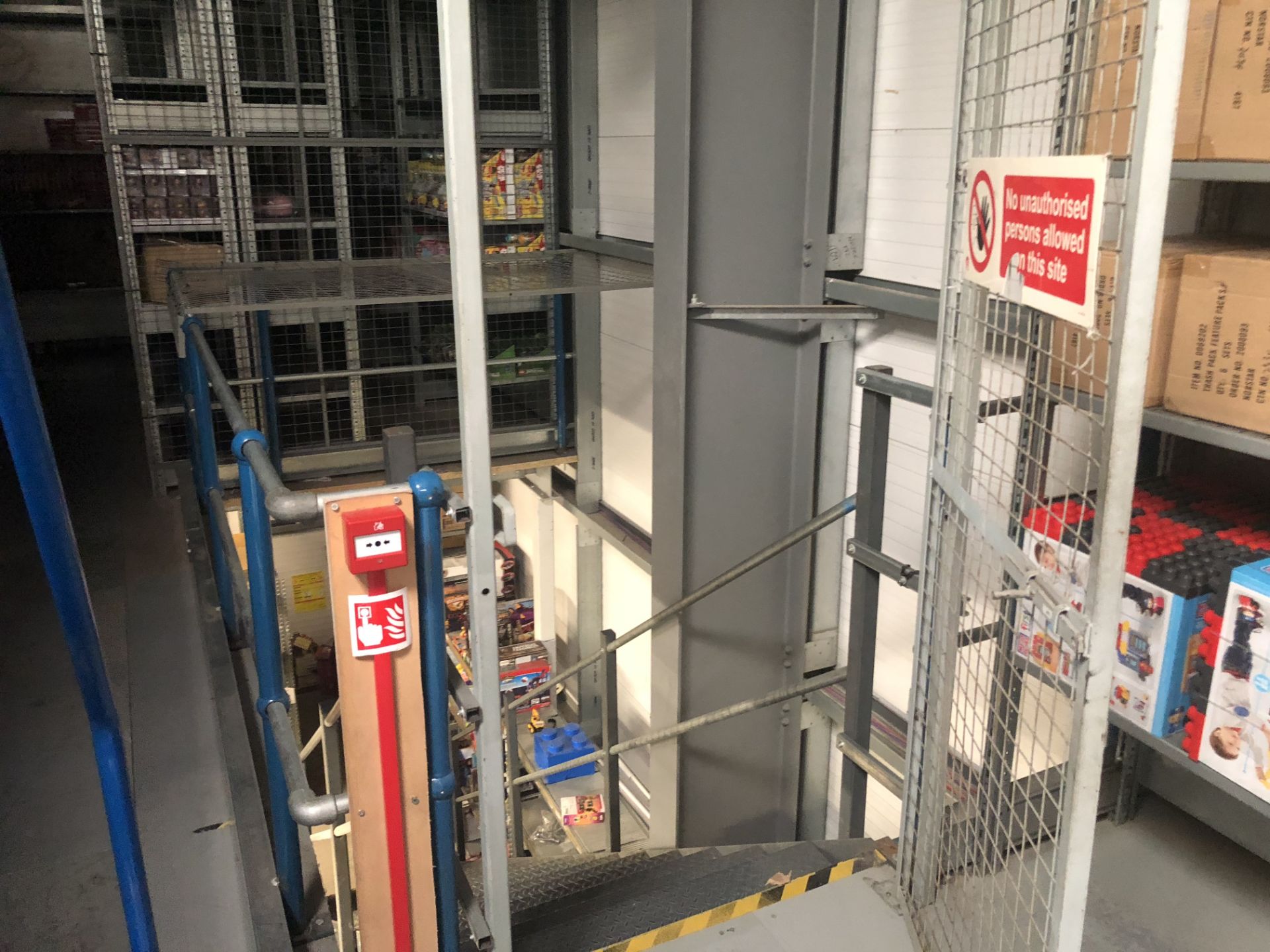 Mezzanine floor 19.7 x 19.4 m incl. 2 x pedestrian staircases, 2 x pallet safety cages, see more… - Image 6 of 7
