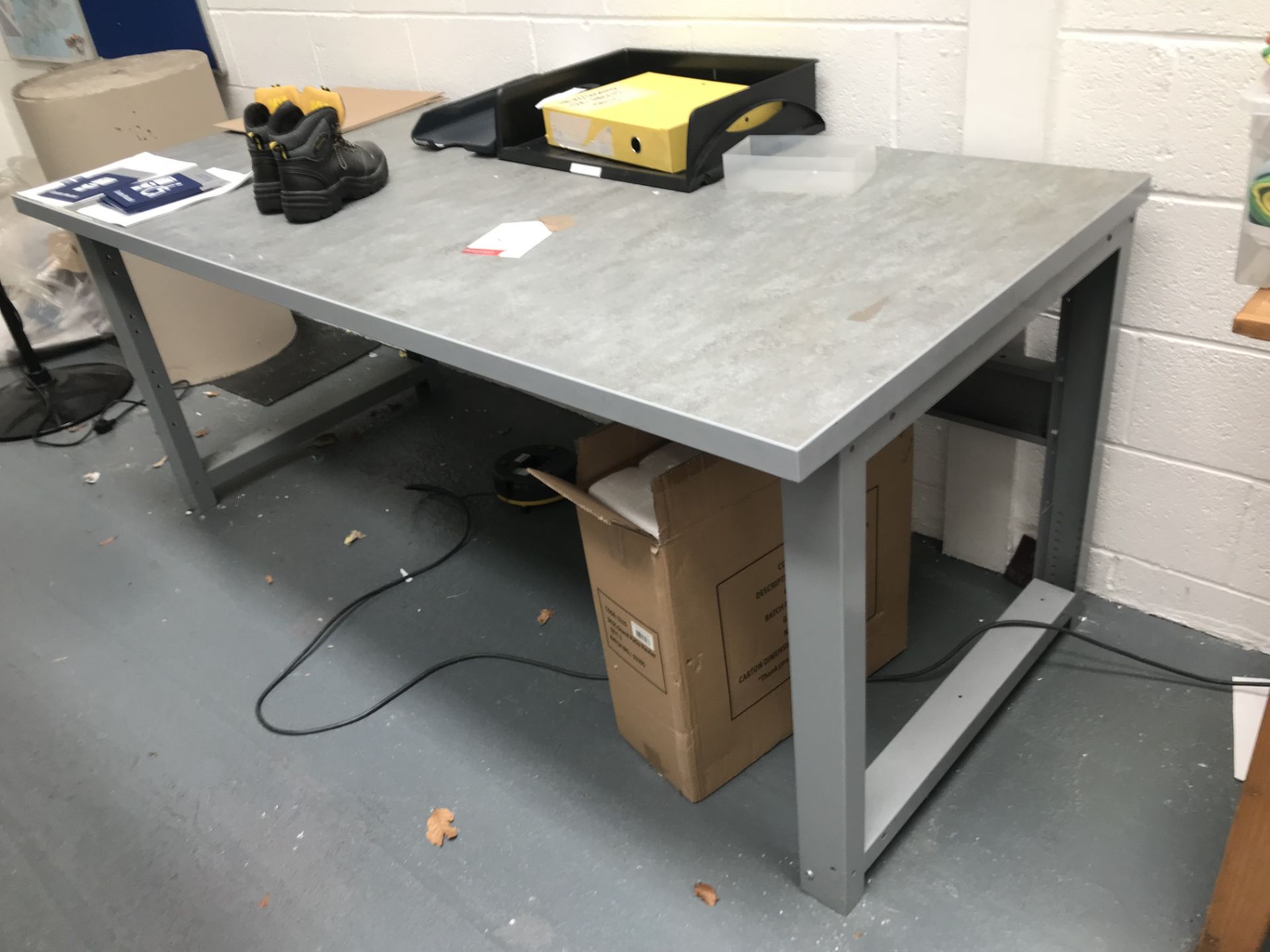 5 x Various Metal Workbenches (2 With Electrical Outlets) - Image 5 of 5