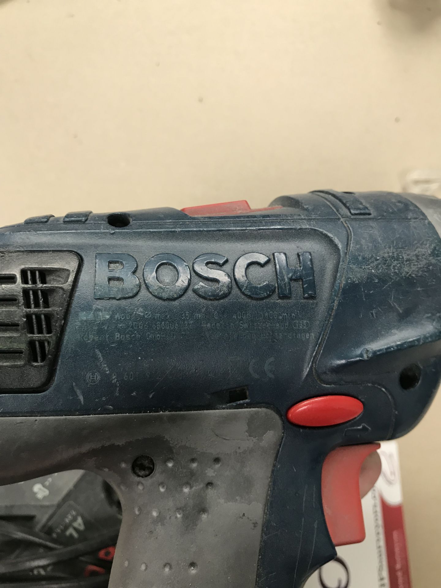 Bosch Power Drill w/ Charging Station - No sticker for model - Bild 4 aus 4