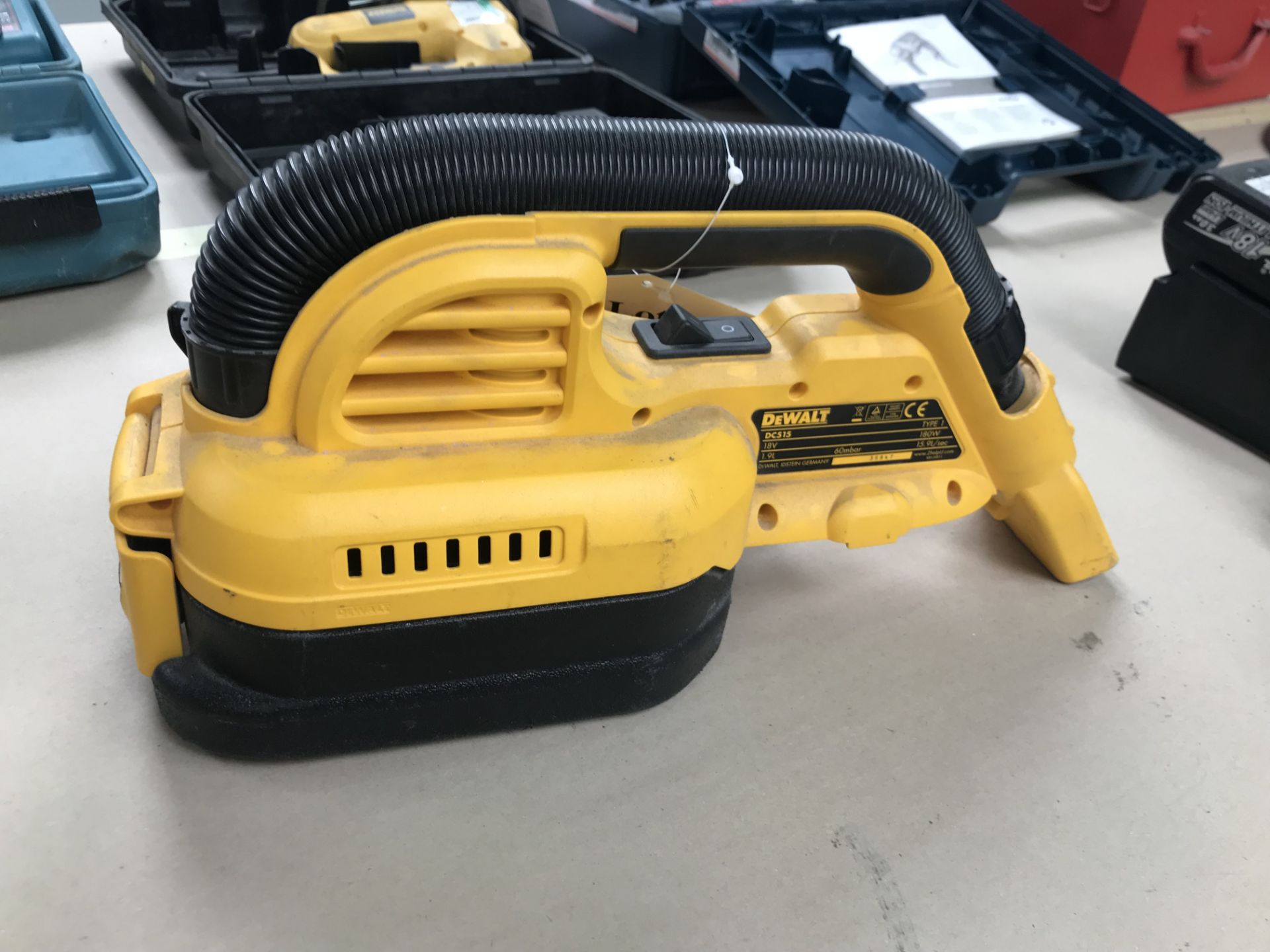 Dewalt DC515 Cordless Wet & Dry Vacuum Cleaner - Bild 3 aus 3