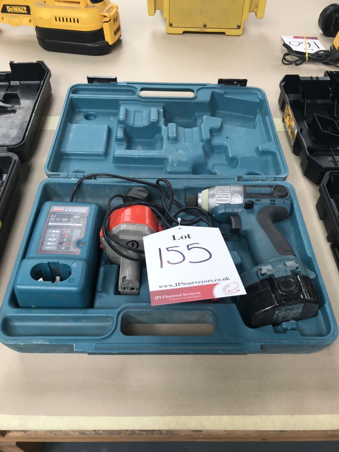 Makita 6935FD Impact Drill w/ Case & Charger