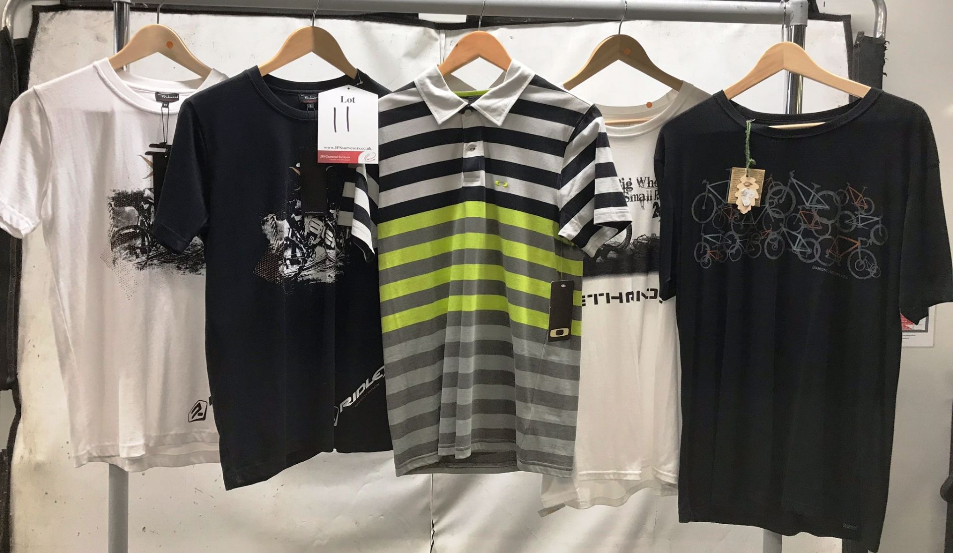 5 x Various Mens T-shirts - as pictured - various styles and sizes