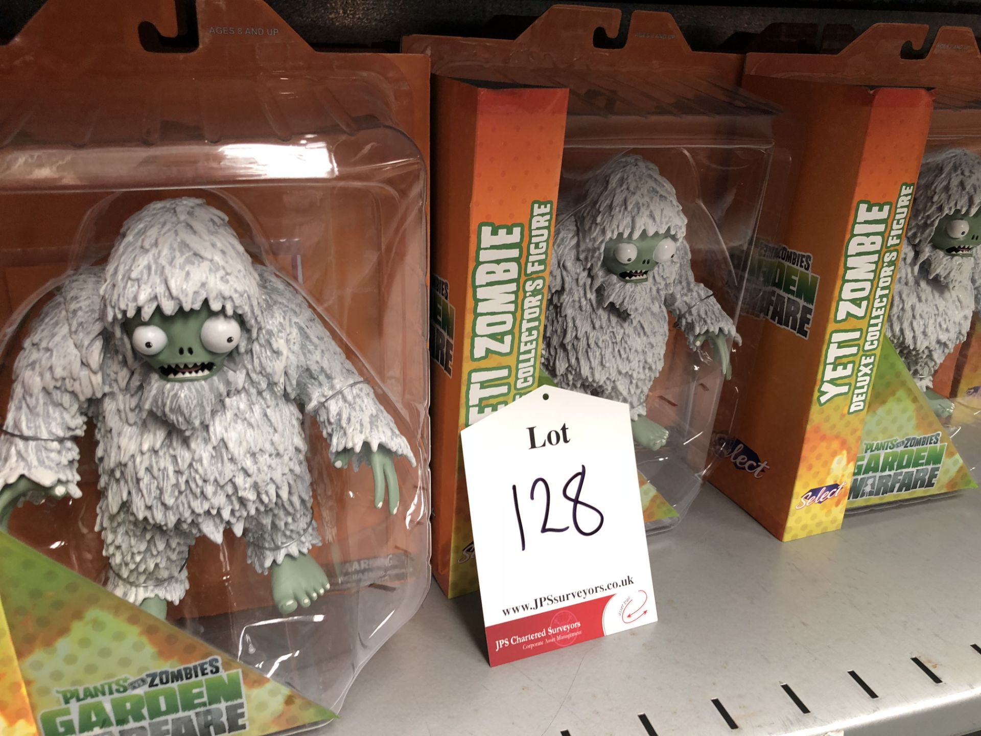 53 x Plants Vs Zombies Garden Warfare Deluxe Yeti Figure (JUN152101) RRP £1059.47 - Image 2 of 2