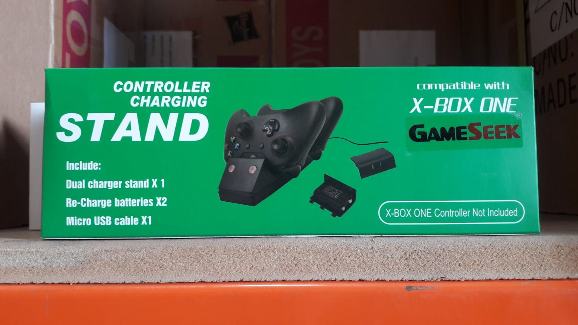 168 x XBOX ONE charger stands